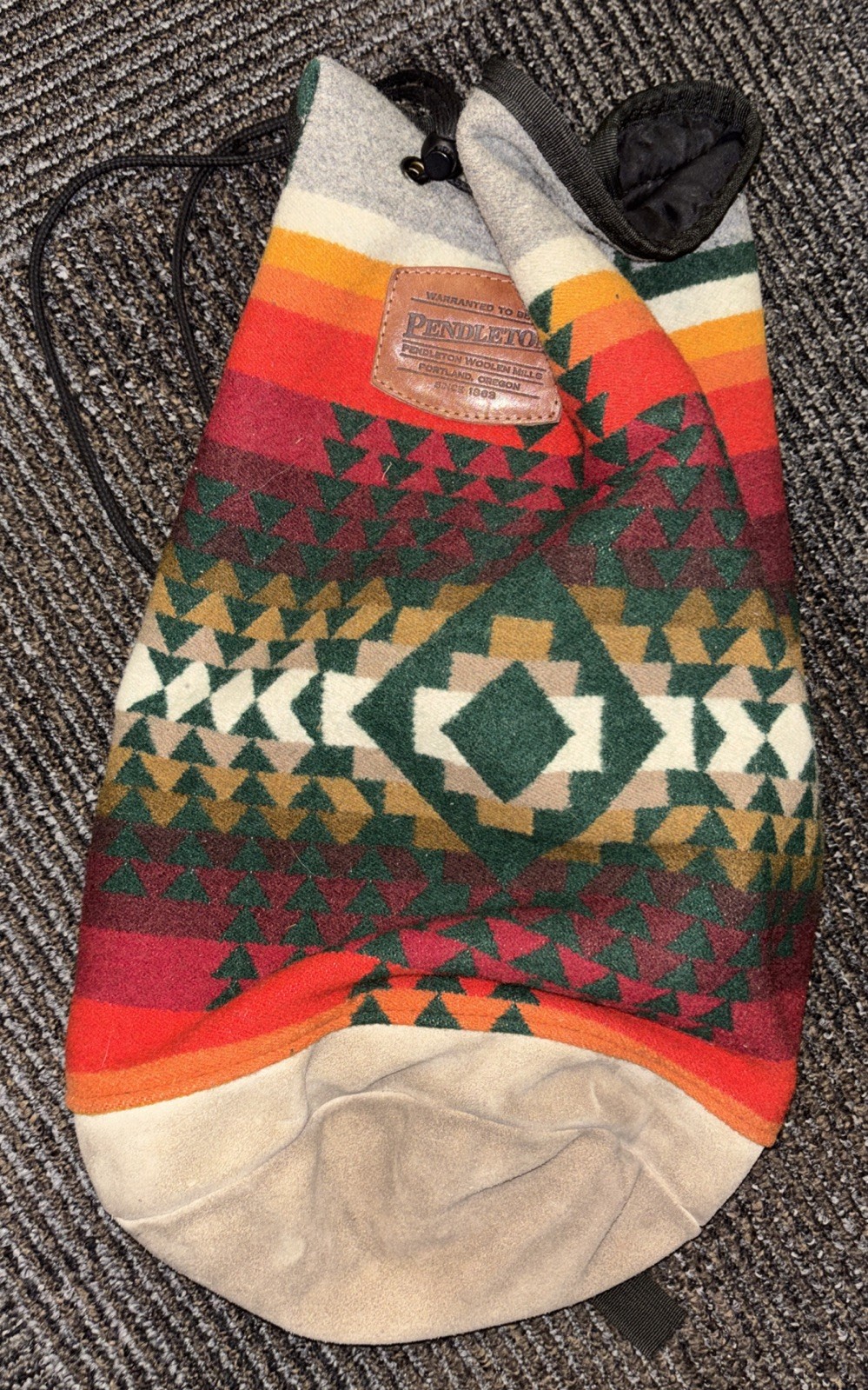 Vintage Pendleton Wool Sling Backpack Drawstring Outdoor Hiking Carrier Sack