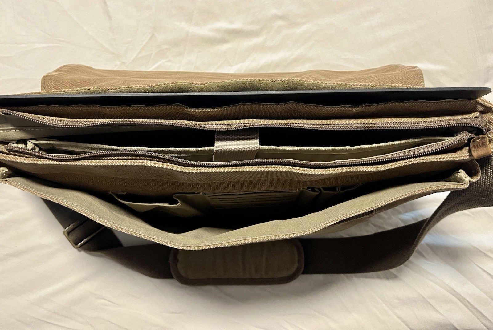 Troop London Canvas Laptop Large Messenger Bag 18 Inch