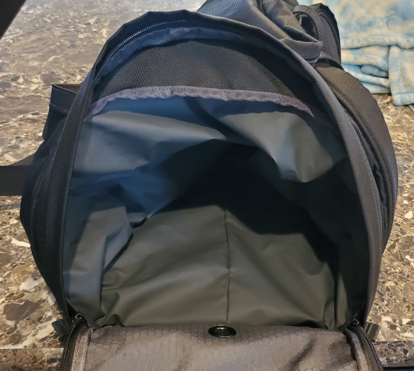 TUMI Boston 2Way Ballistic Nylon Duffle Bag Carry On Black 525C (Great Shape)