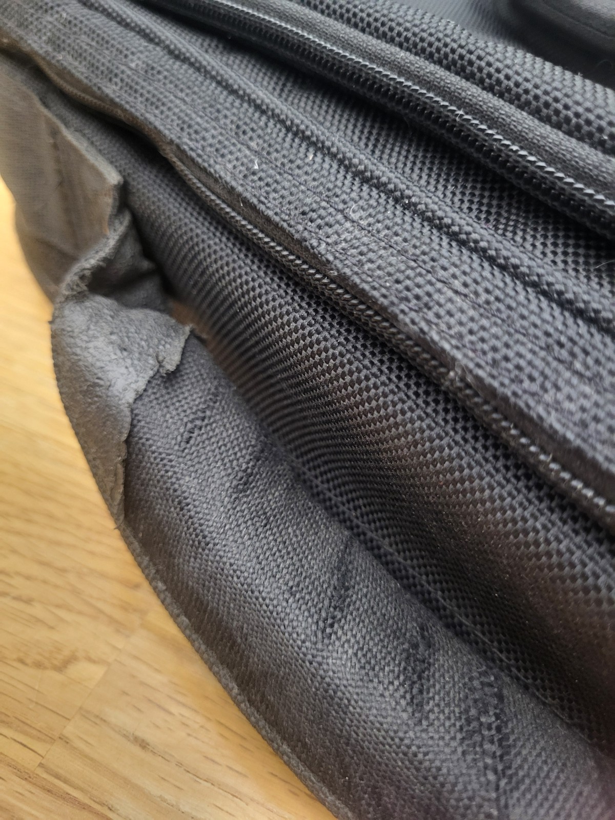 Vintage Oakley Tactical Field Gear Black Laptop Shoulder Messenger Bag 16” READ