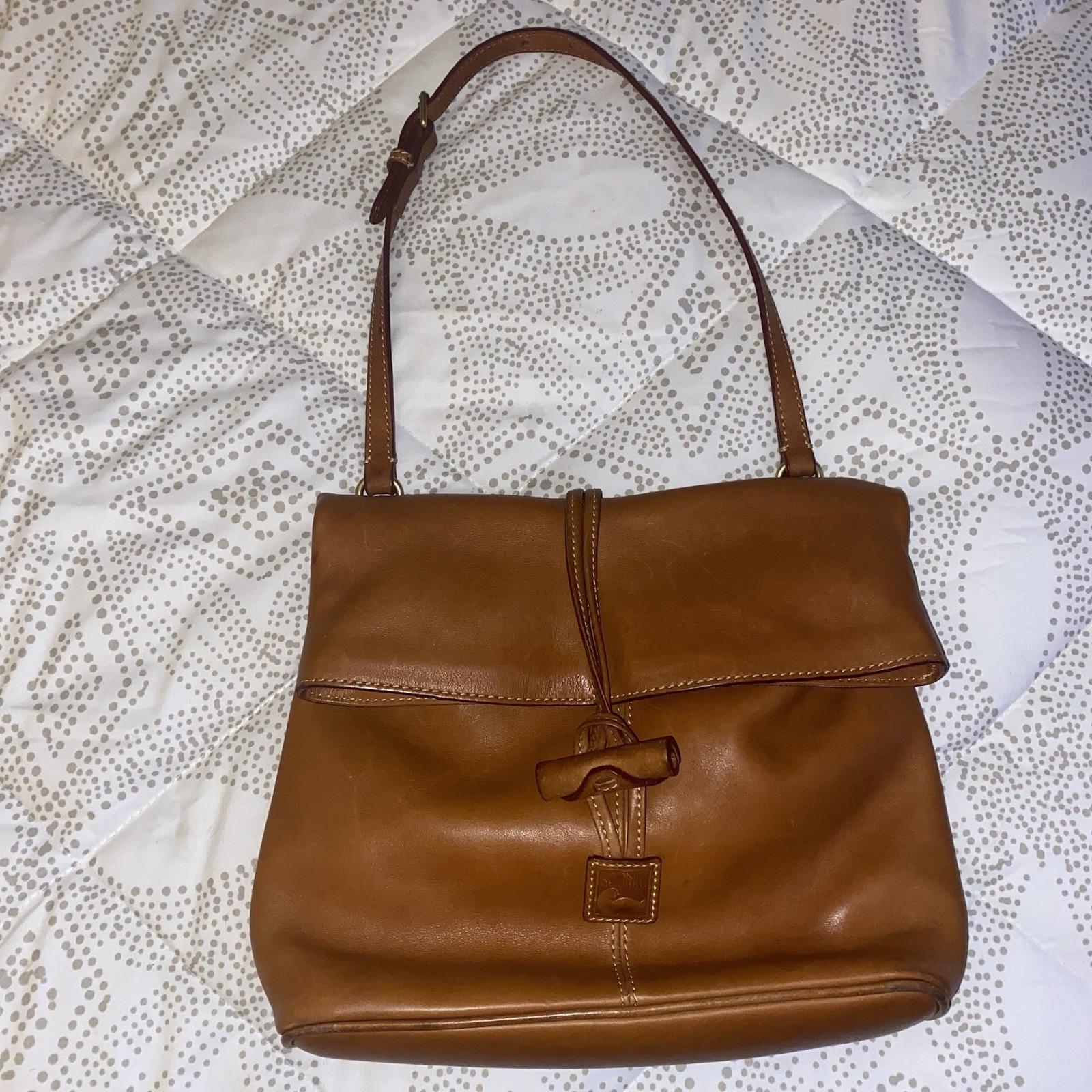 Dooney Bourke Florentine Leather Toggle Crossbody Bag Unisex