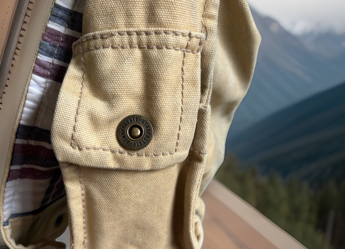 Aéropostale Beige Messenger Bag Buckle, Adjustable Crossbody Strap, Lined