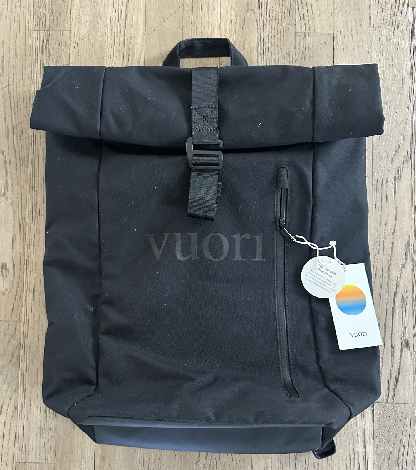 Vuori Black Roll-Top Backpack Buckle & Zip Closure Padded Straps $118 NWT
