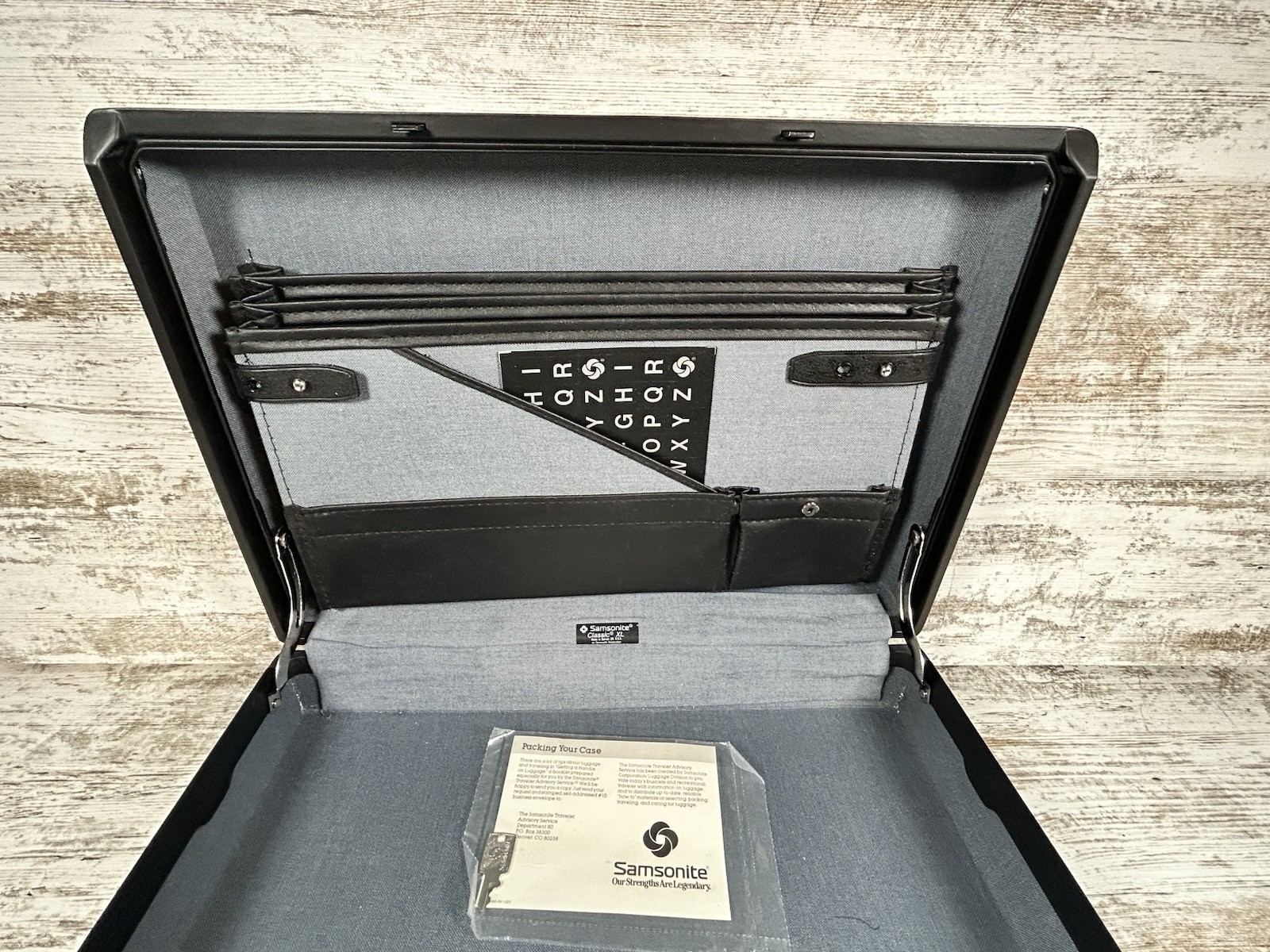 Samsonite Classic XL Briefcase Hard Shell Case with Keys
