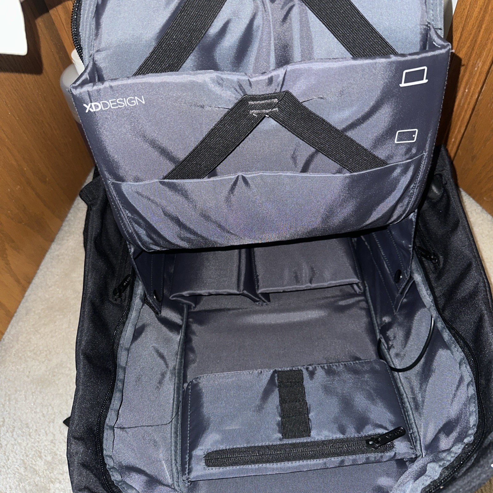 XD Design Bobby Hero Black Anti-Theft Backpack Padded Carrying Case