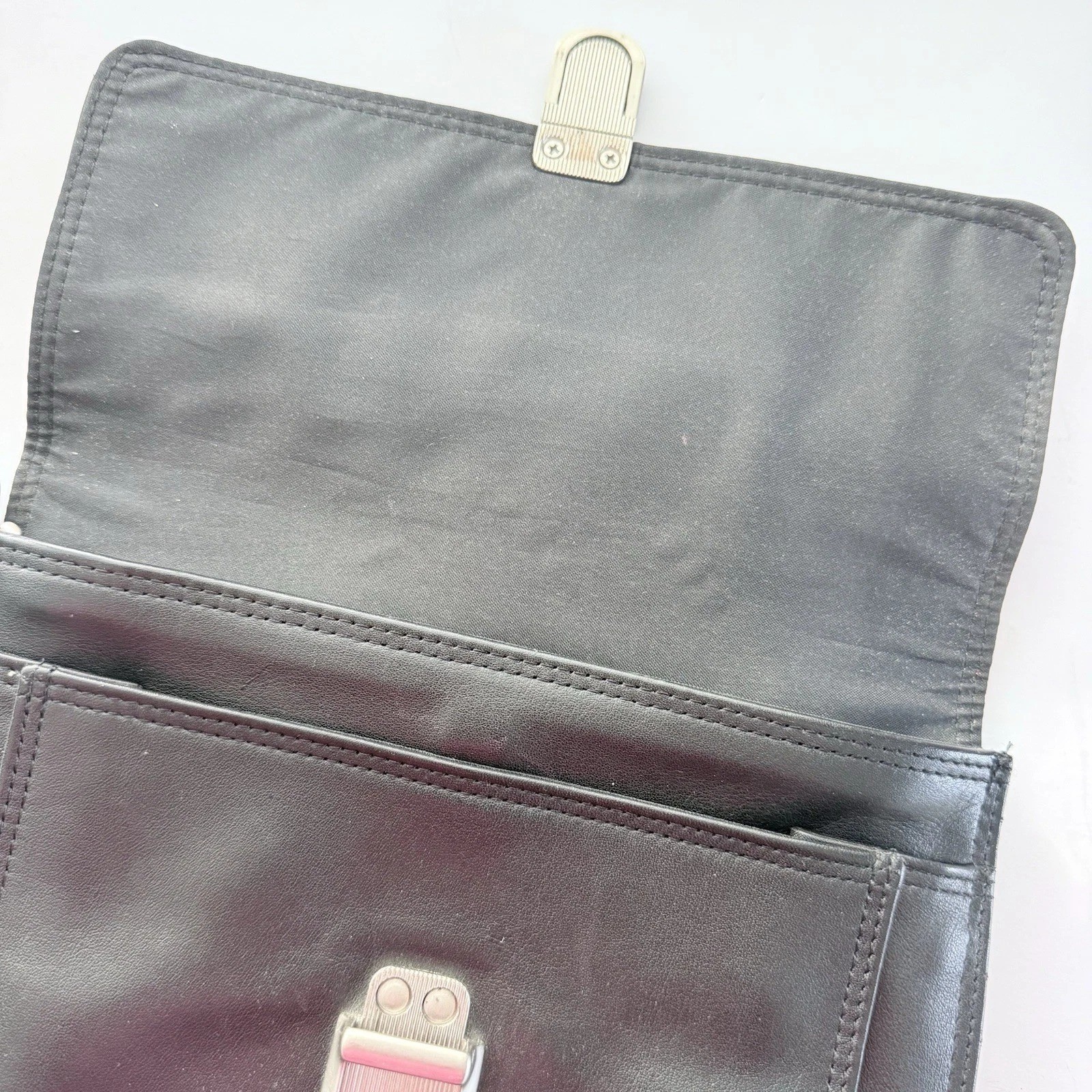 Vintage Studio Wilsons Leather Black Men’s Bag Wrist Strap Clutch Bag 8″ x 9”