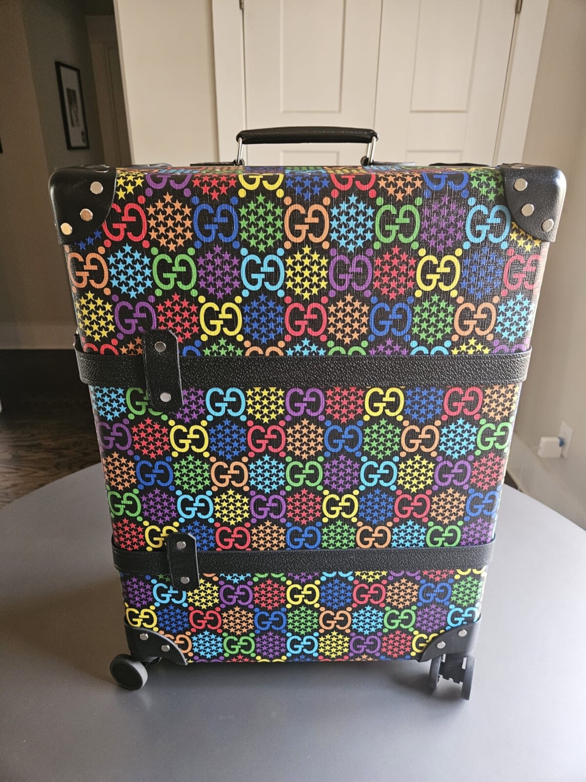 Gucci x Globe-Trotter Psychedelic Trolley w/ Dust Cover + Luggage Tag; Awesome!