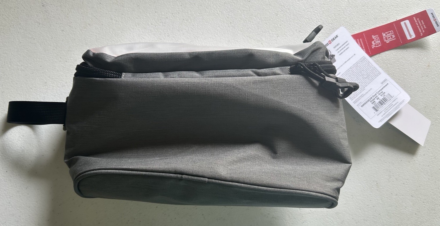 Swiss Gear Dopp Kit Toiletry Bag NWT