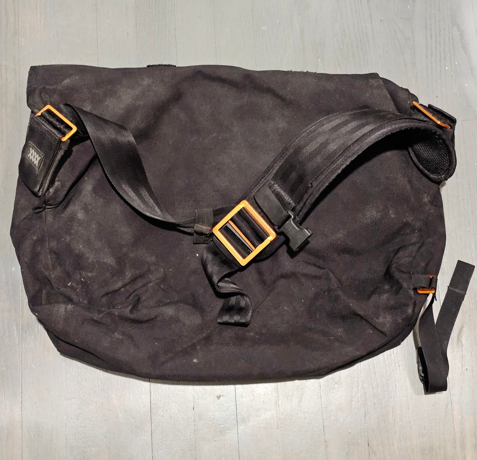 Mission Workshop SHED Black Messenger Large CARRY-ALL Commuter Waterproof Bag