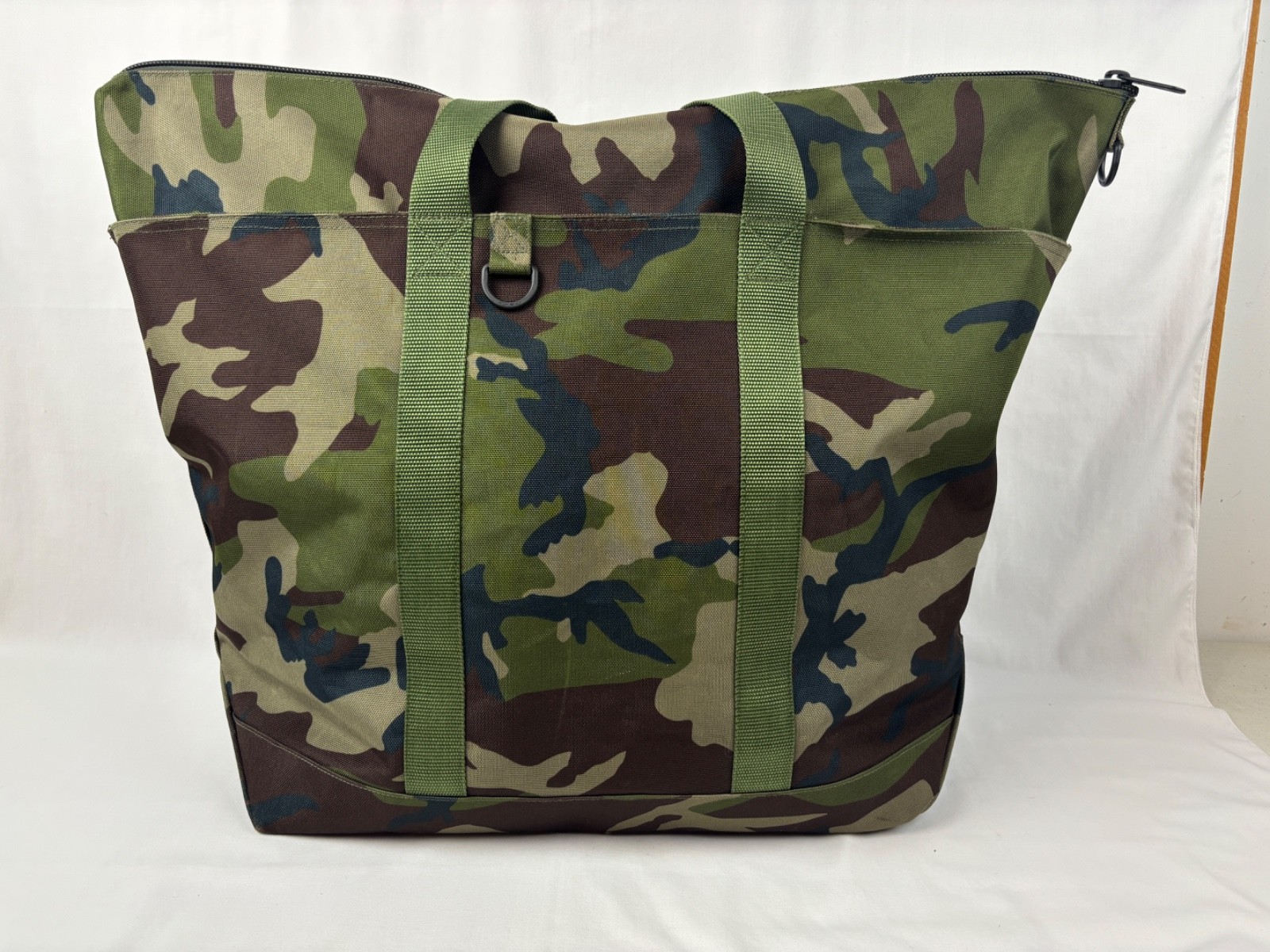 L.L. Bean Zip Hunter’s Camo Tote Bag Lined XL – NO STRAP & HAS INITIALS – Clean