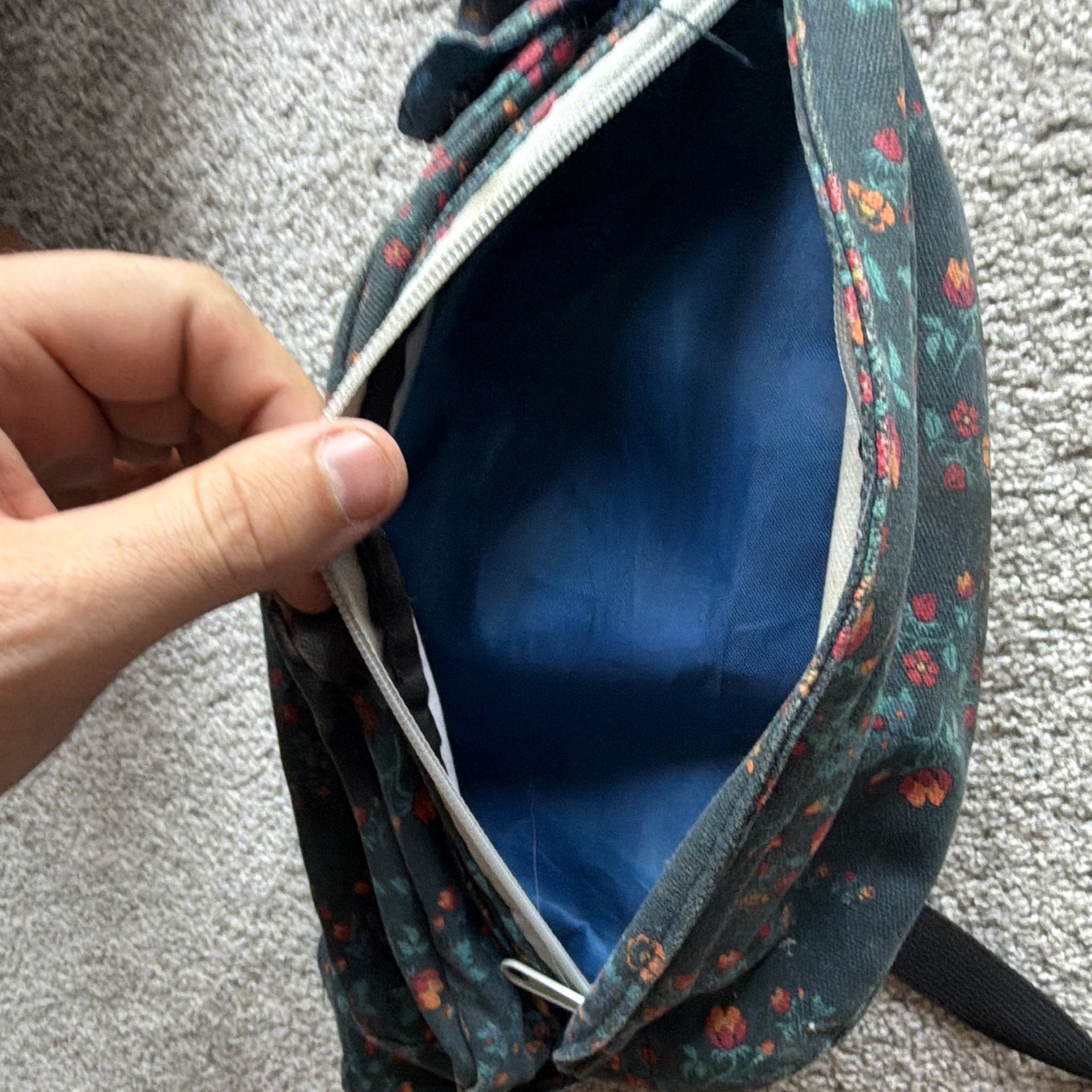 KAVU Floral Green/Multicolor Crossbody Sling Bag Zip, Adjustable Strap, Med
