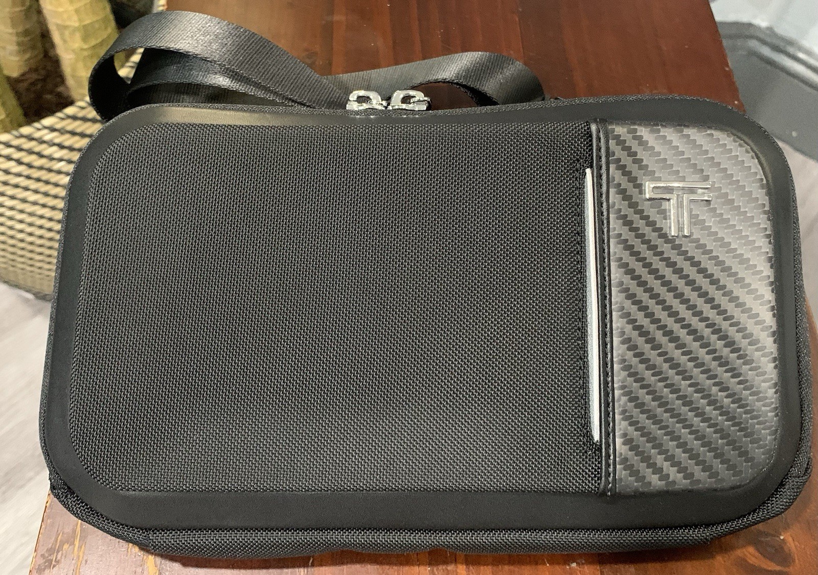 TUMI ARRIVE Mesina Compact Sling $595 Black