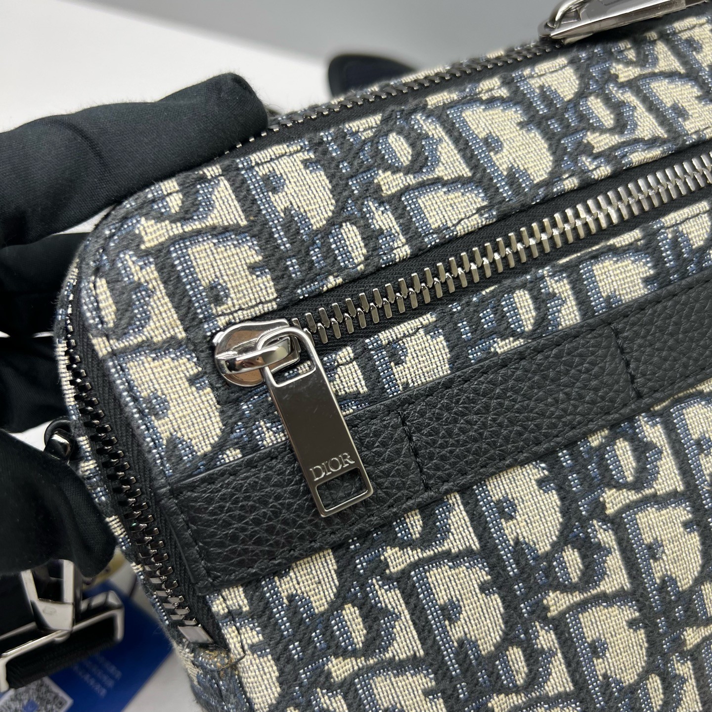 Dior Pre-Owned Authentic Oblique Messenger Bag Monogram 22x15x5cm
