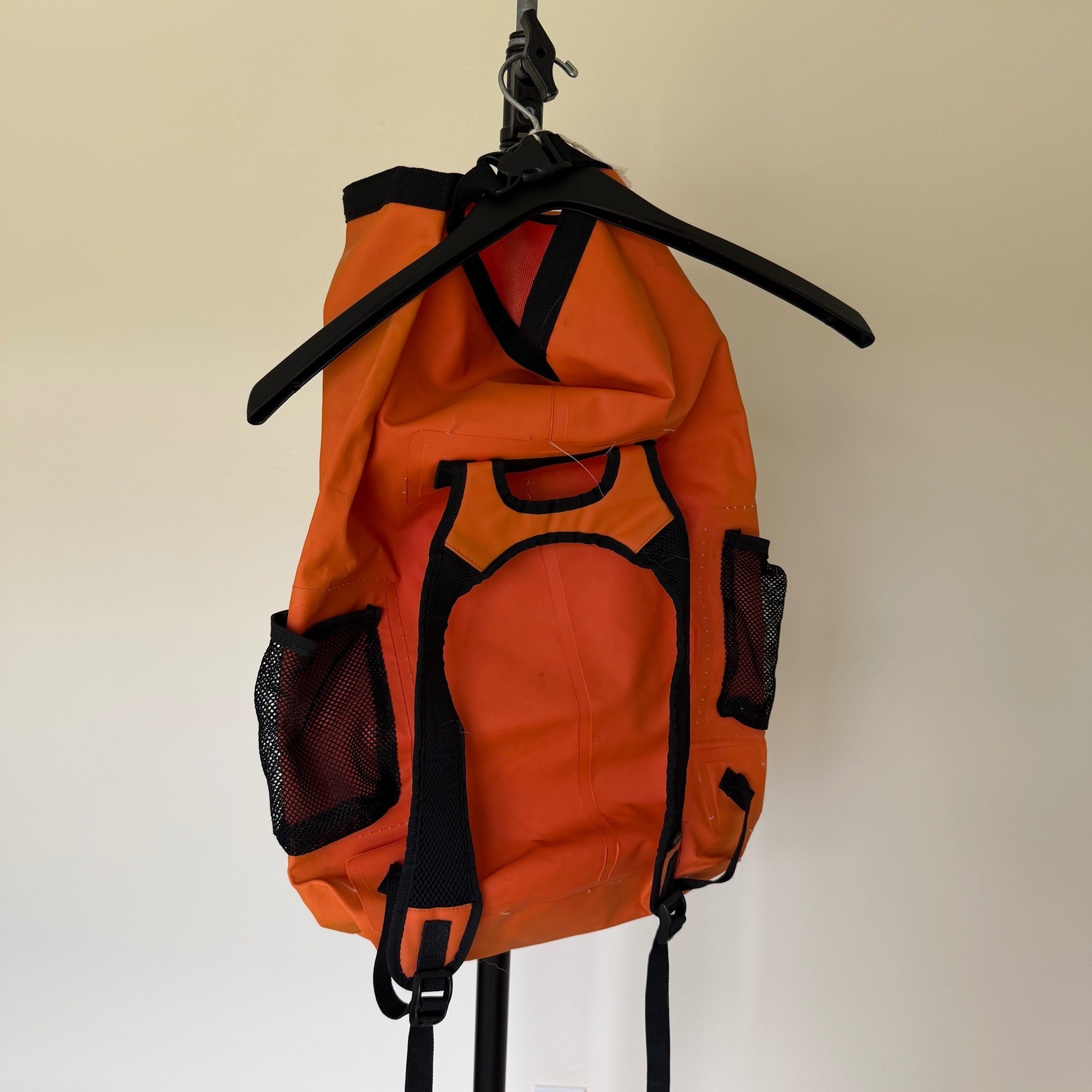 2013 Quiksilver Waterproof Dry Bag Backpack Orange Roll Top Surf Beach Gear Bag