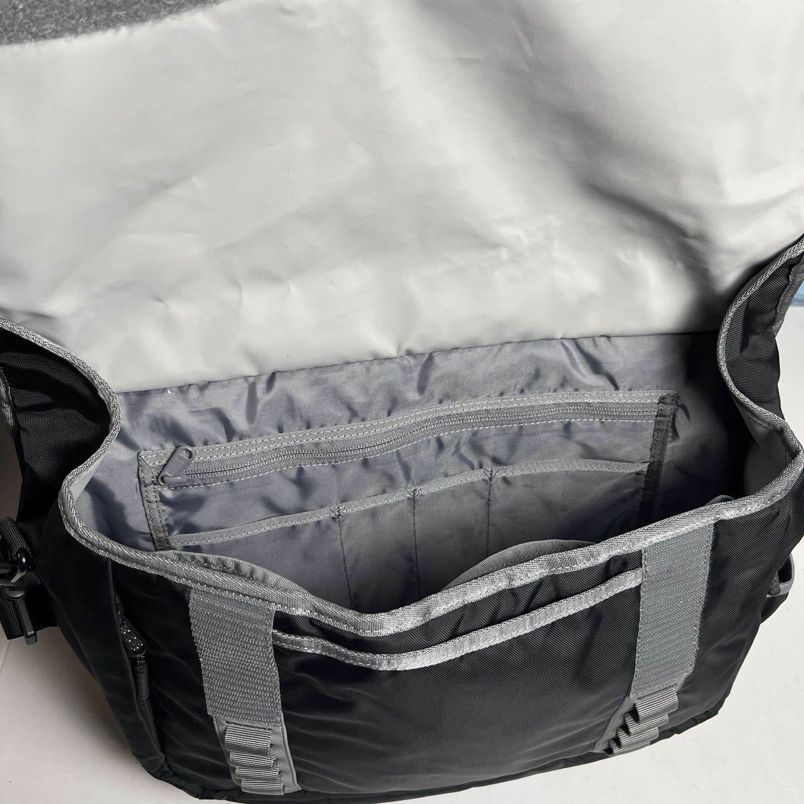 Timbuk2 Laptop Messenger Commuter Shoulder Strap Bag Black