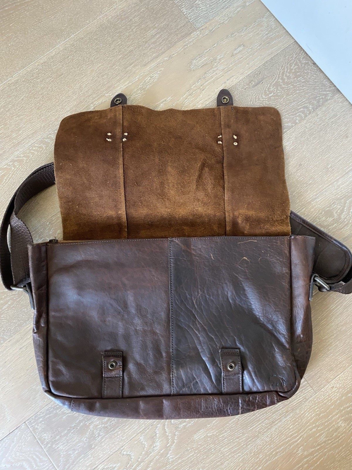 Buffalo Jackson Trading Walker Leather Messenger Bag Rustic Brown Indianajones