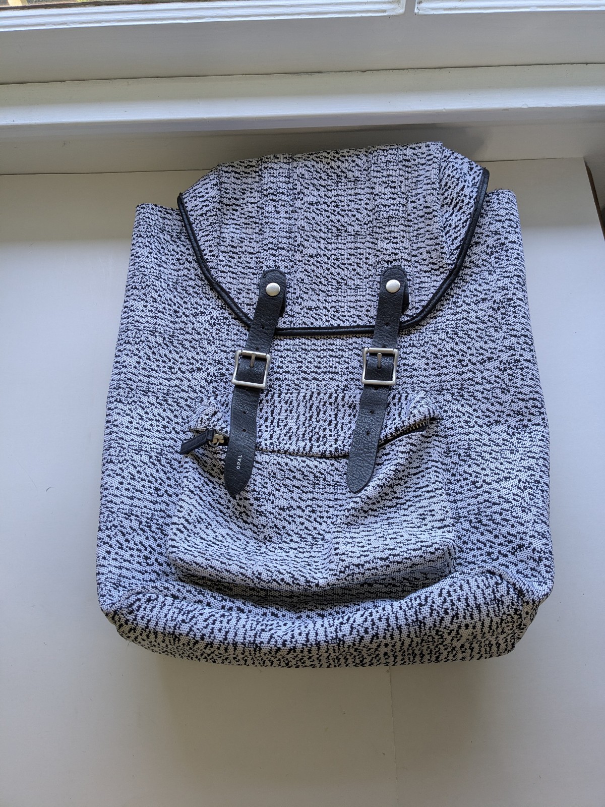 Mozay Backpack Opal Backpack Dreamweave Oreo Knit Laptop Pocket Black White