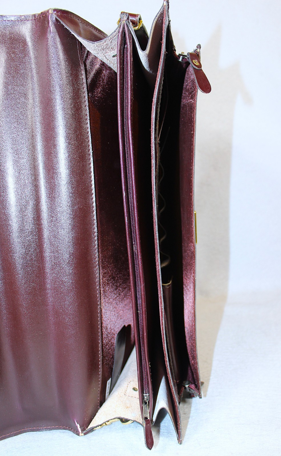 Vintage Leather Attache Briefcase Burgundy Folio Laptop Locking Bag 90s