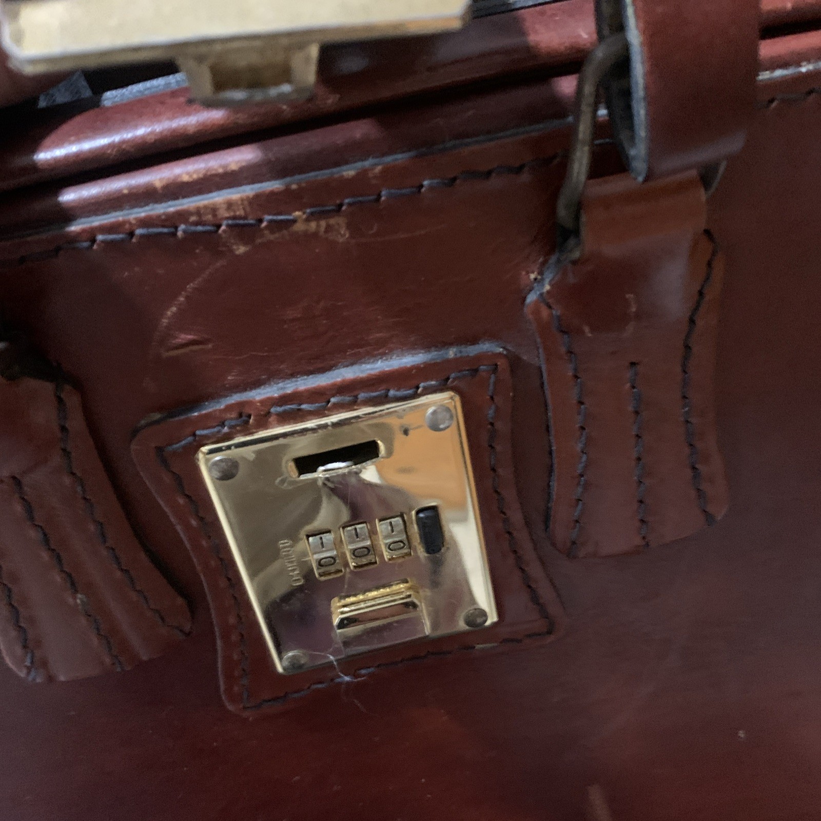 Vintage Leather Presto Lock Attache Briefcase – Top Open