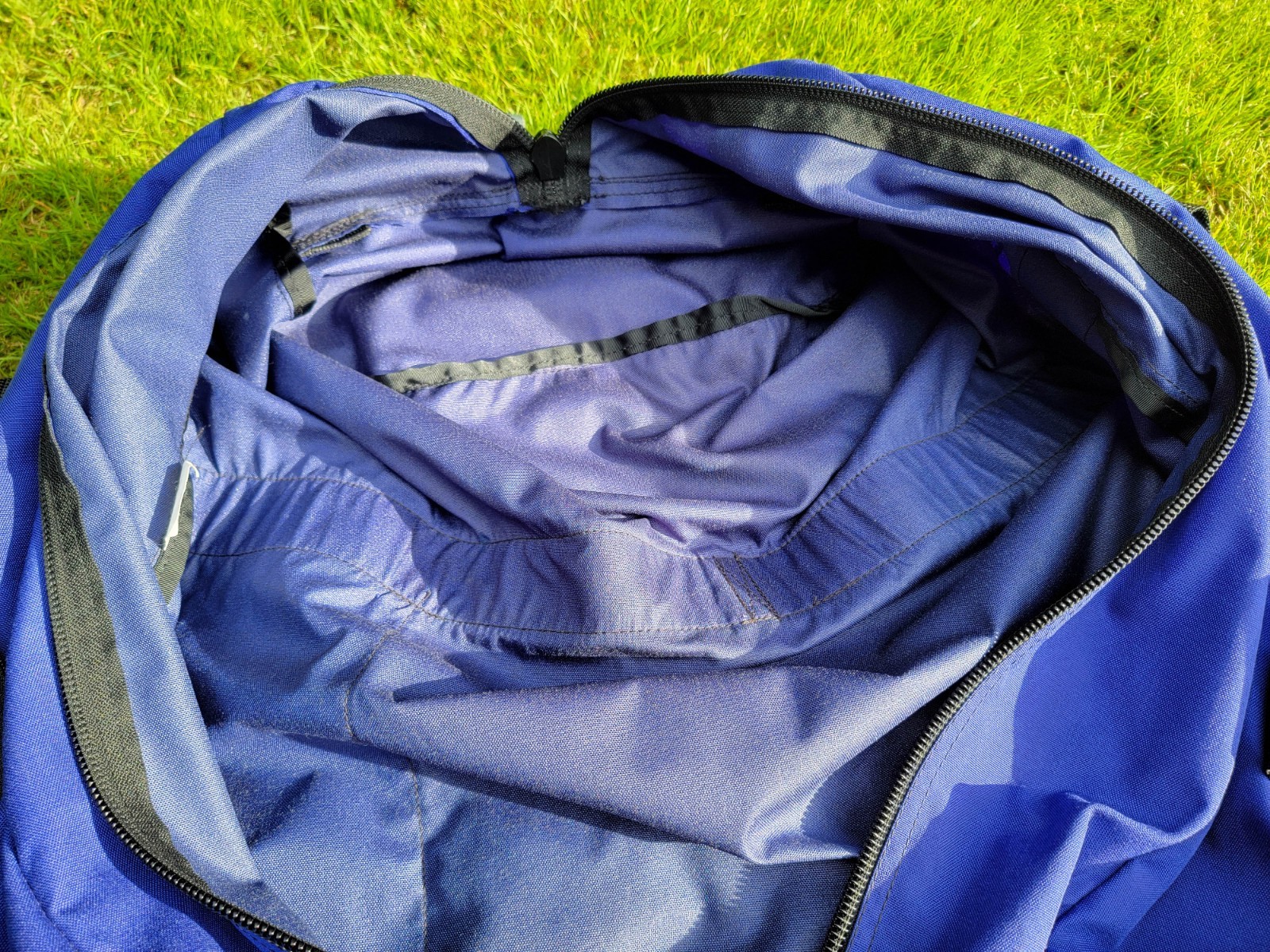 CARIBOU MOUNTAINEERING (USA) Vintage Purple Cordura 28″ Duffle Camping Gear Bag