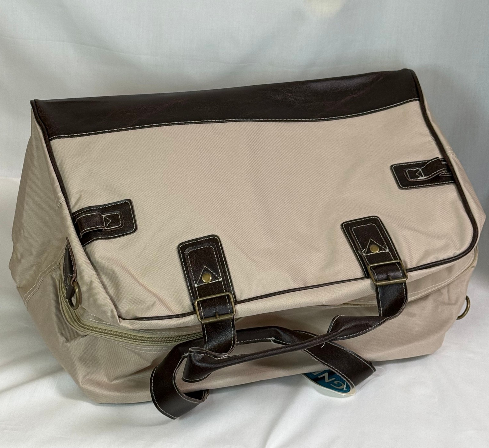 NWT GNBI Duffle Gym Carry On Weekender Travel Bag – Tan and Brown – Nice!