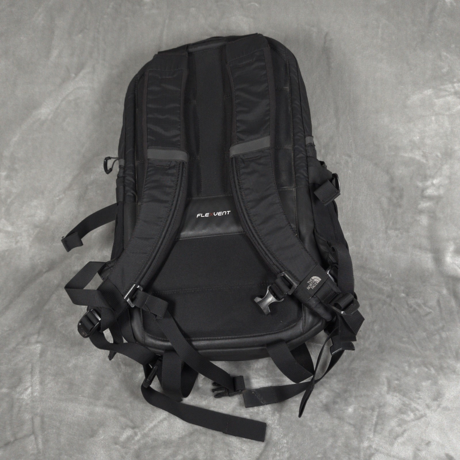 The North Face Recon Backpack Black NF0A52SH4HF Bag Laptop Sleeve Travel