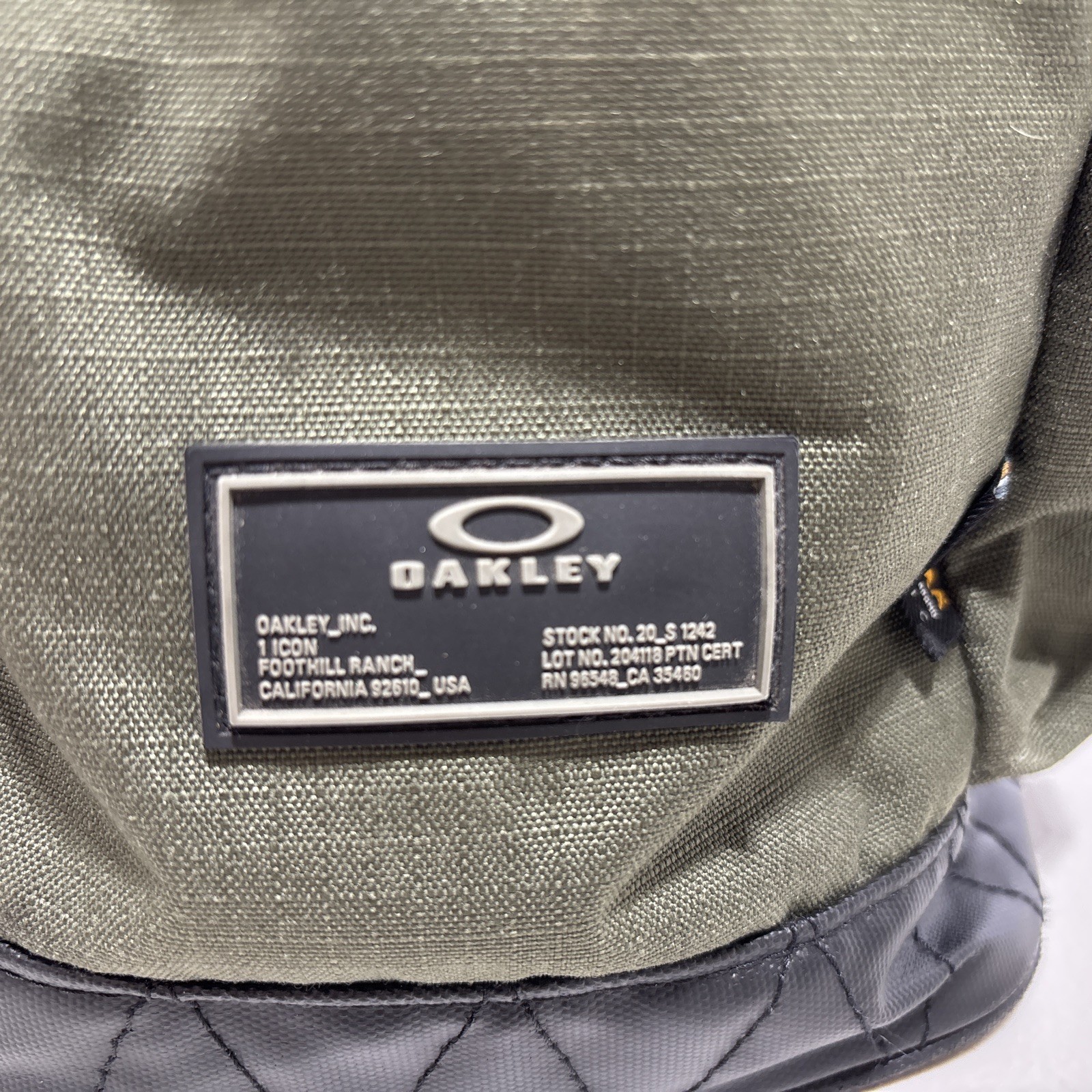 Oakley Men’s Utility Hiking School Laptop Travel Backpack Black Olive Green