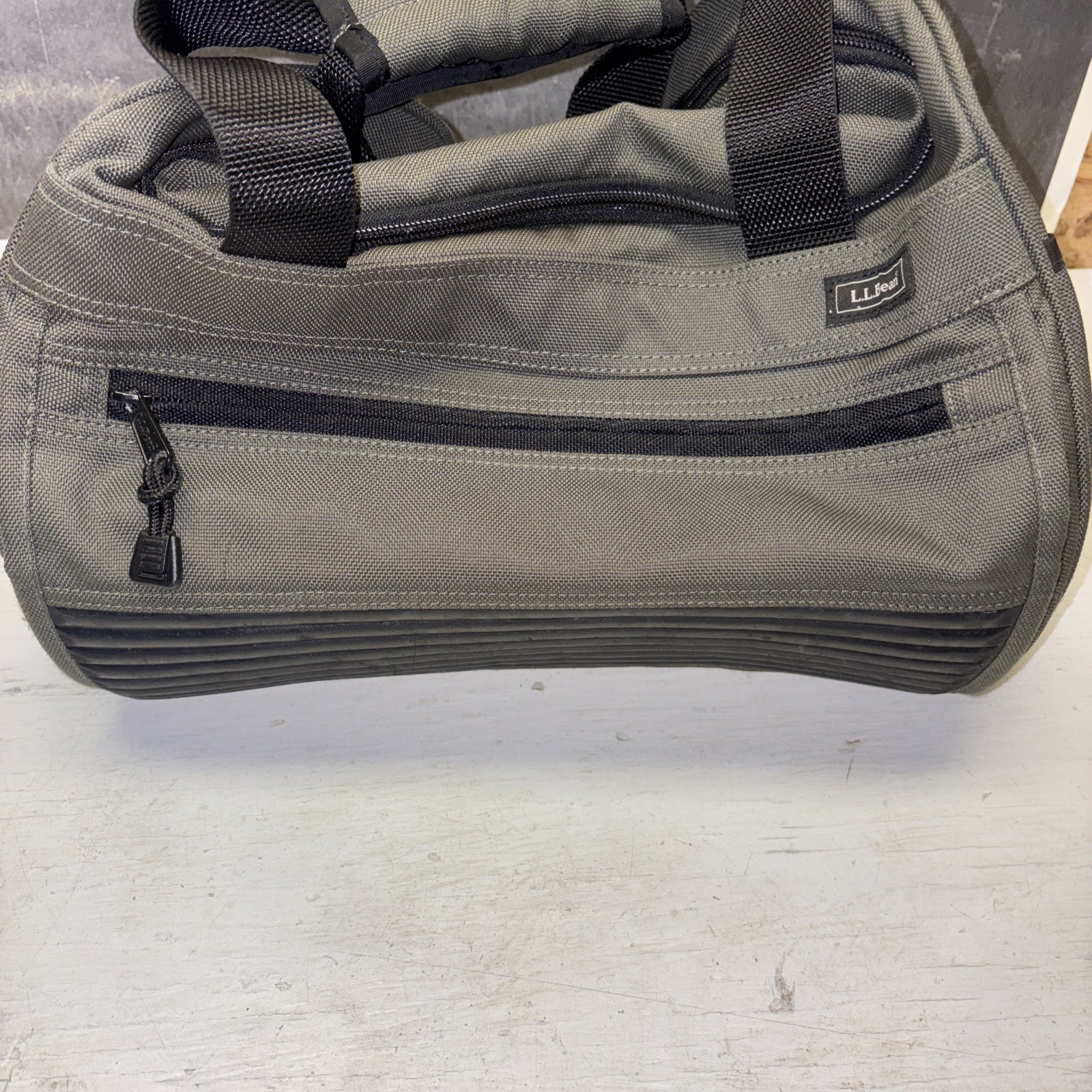 LL Bean Adventure Duffle Bag Small 20L Green Black Two Tone w Adj Shoulder Strap