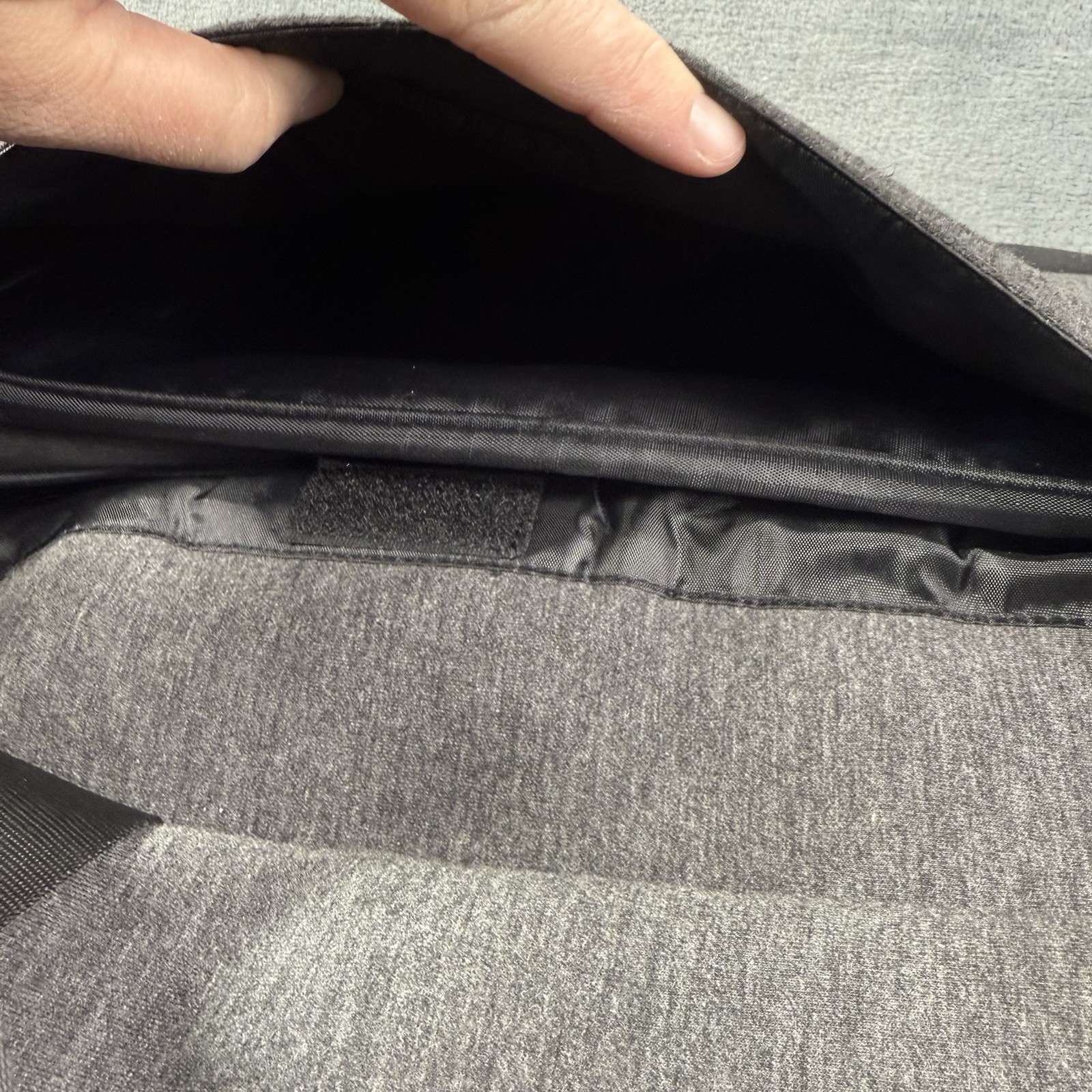 Private Label CARRY ON TRAVEL BAG Limited Edition Duffle Bag Gray Black