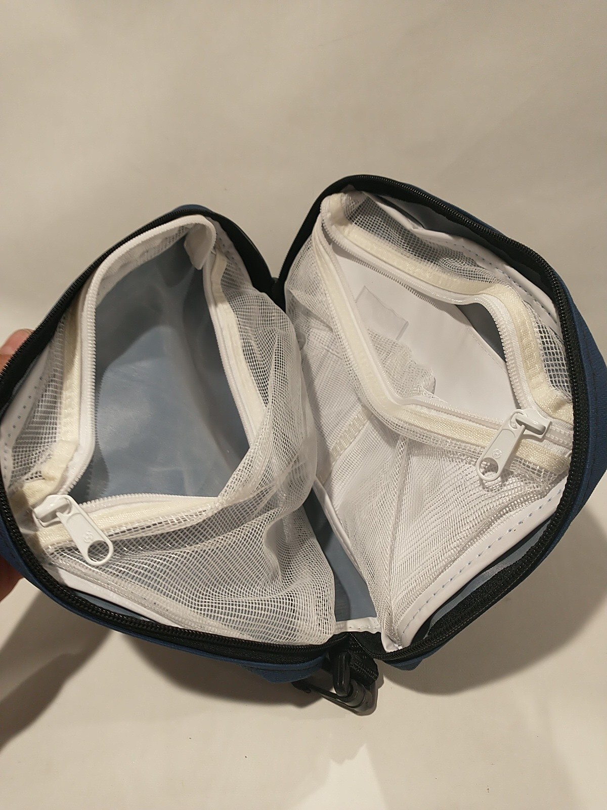 Johnson & Johnson First Aid Canvas Bag Life Guard Beach Travel Accessory w/ Clip