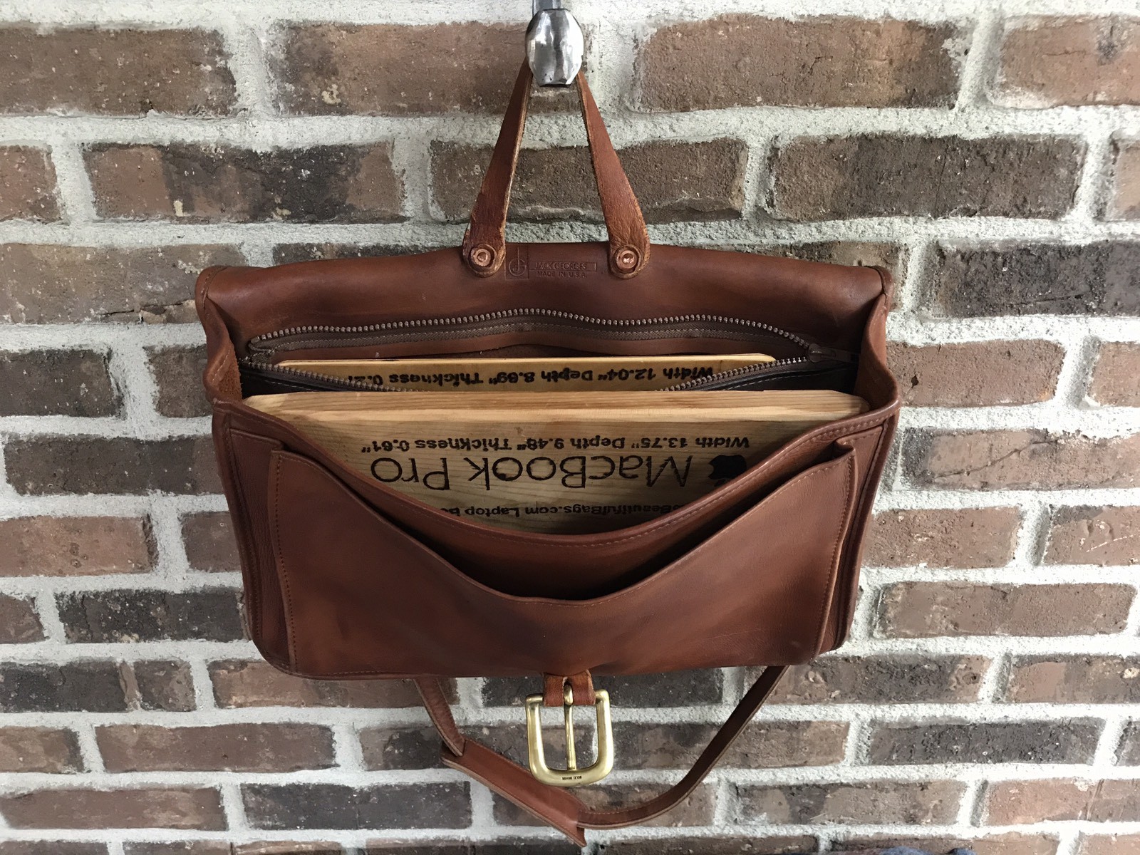 VINTAGE 1980’s ONE OF A KIND COGNAC BASEBALL GLOVE LEATHER BRIEFCASE BAG R$998