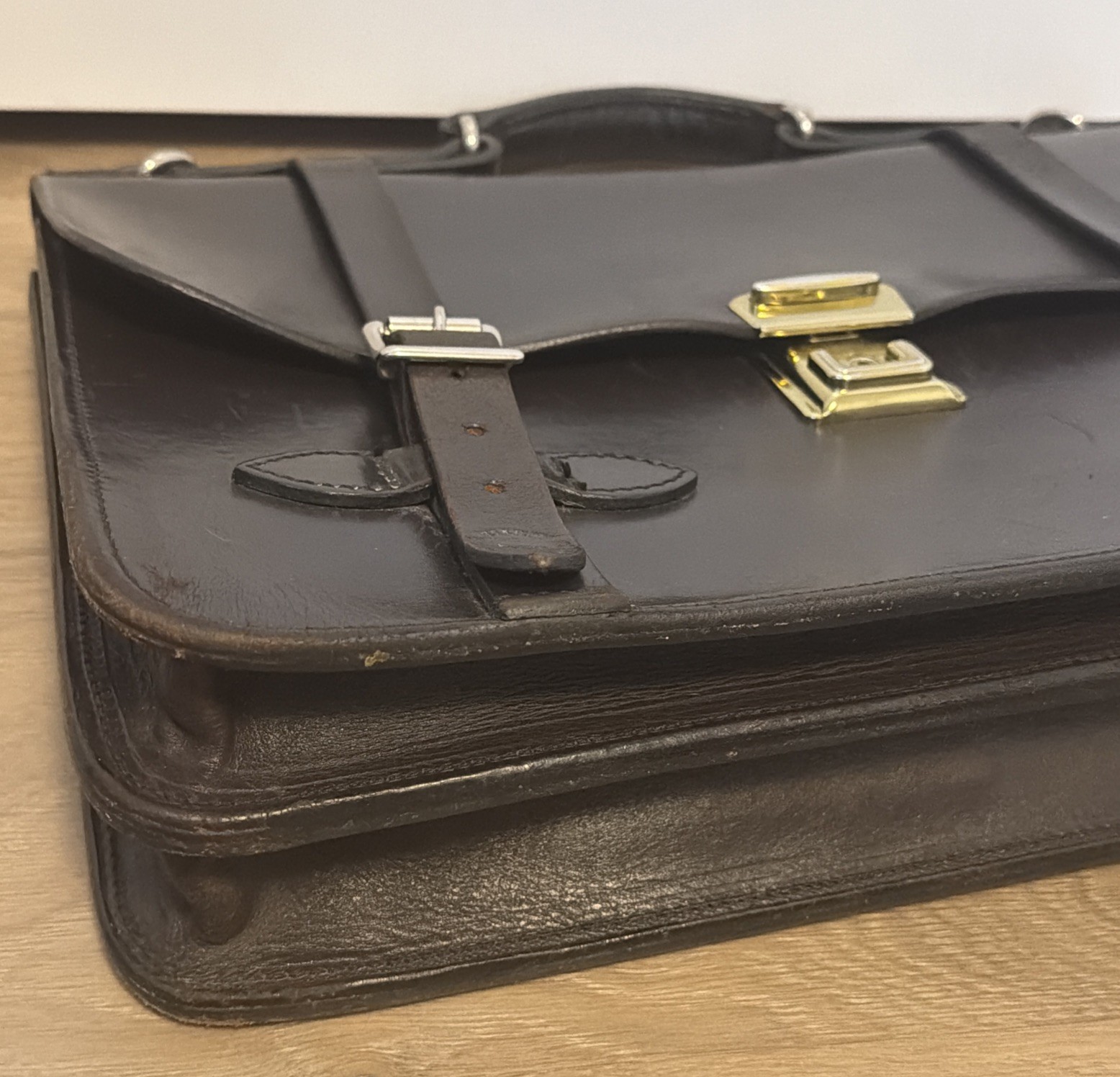 Filson Bridle Leather Field Satchel | Style 252 | Lock with Key | Made in USA