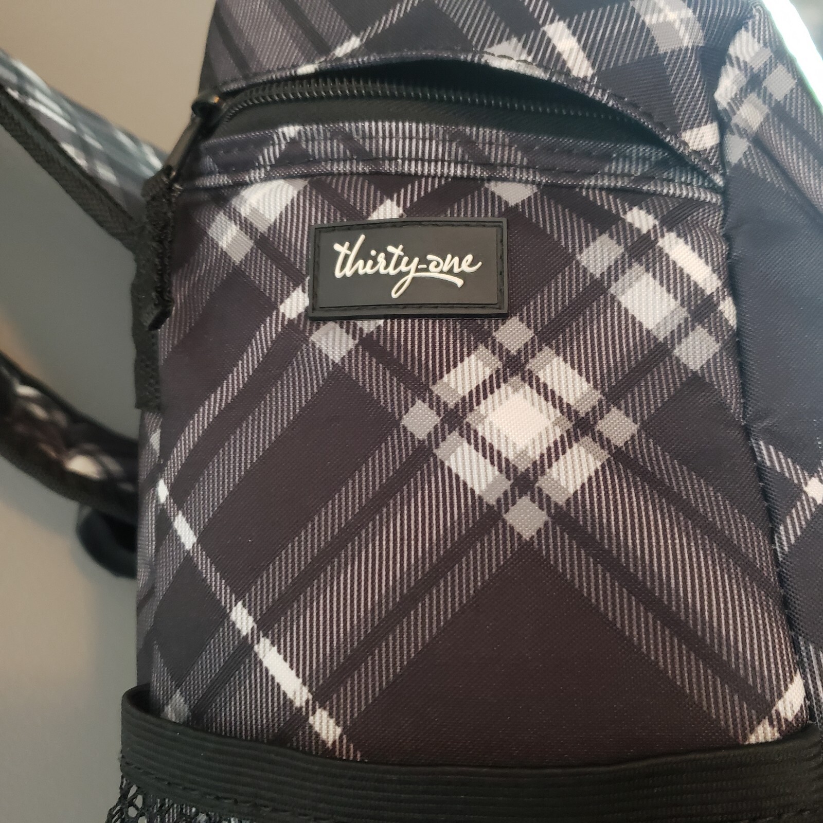 Thirty One Sling Bag Crosshatch Grey & Black Plaid Travel Hiking Backpack NWOT