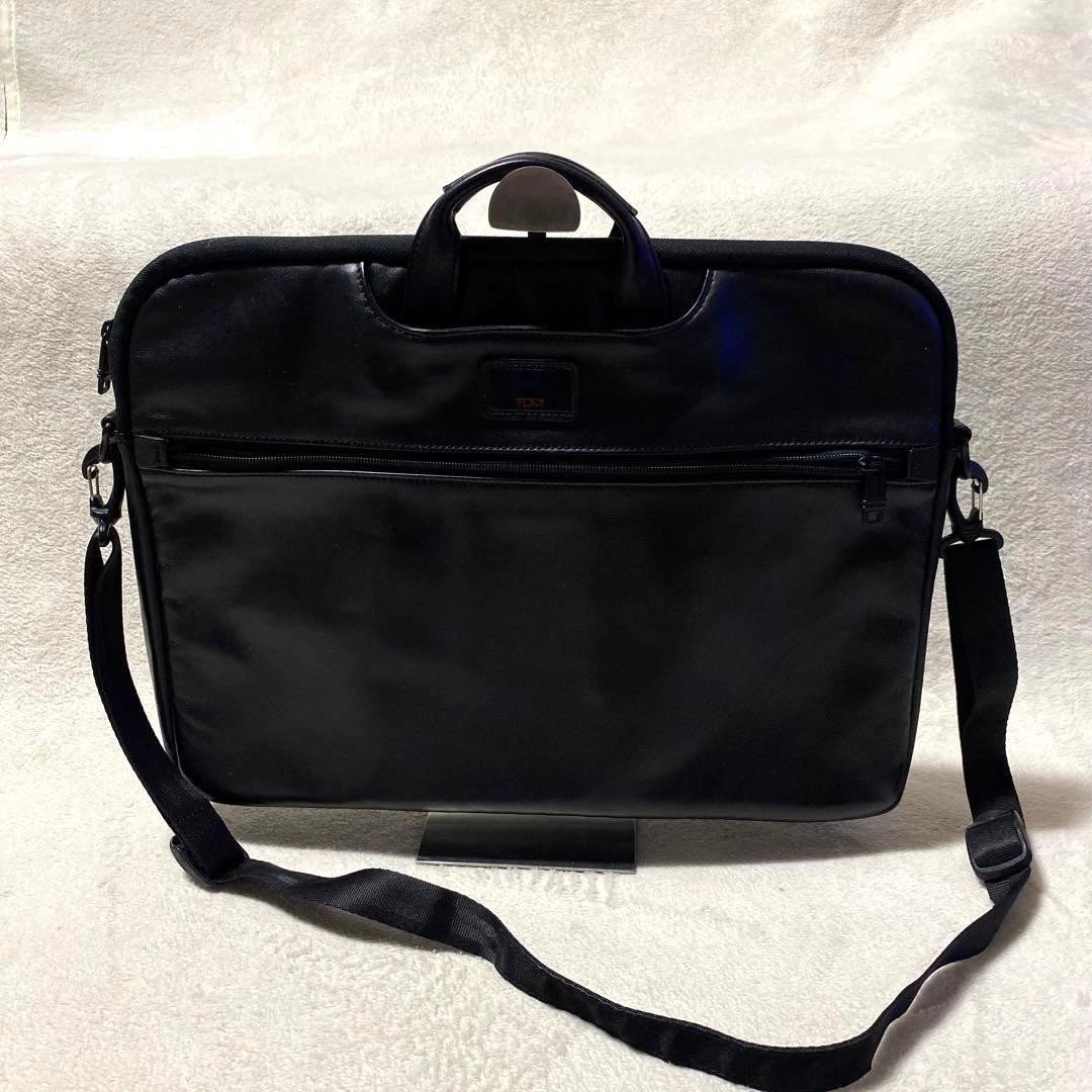 Tumi Leather Carry On Bag Briefcase PC Sleeve 43cmx32cm 17x13in Black
