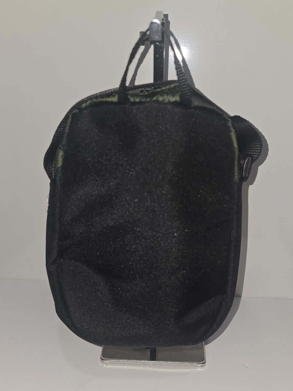 Champion Center Crossbody Bag Script Logo Green/Black ONE Size Unisex Camo