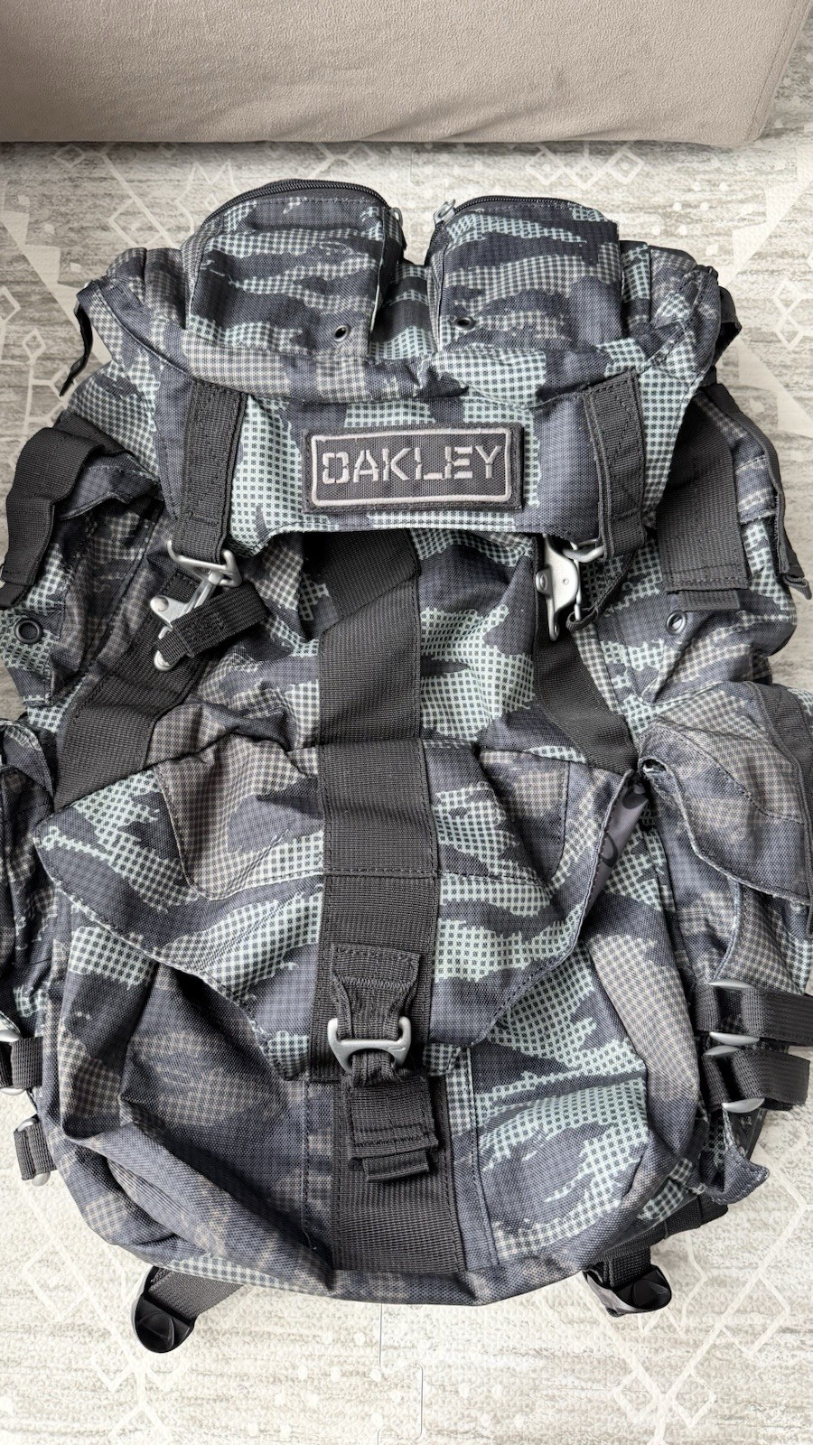 NEW RARE OAKLEY DIGICAM AP MECHANISM BACKPACK PMC Tactical Gear Hiking Day Pack