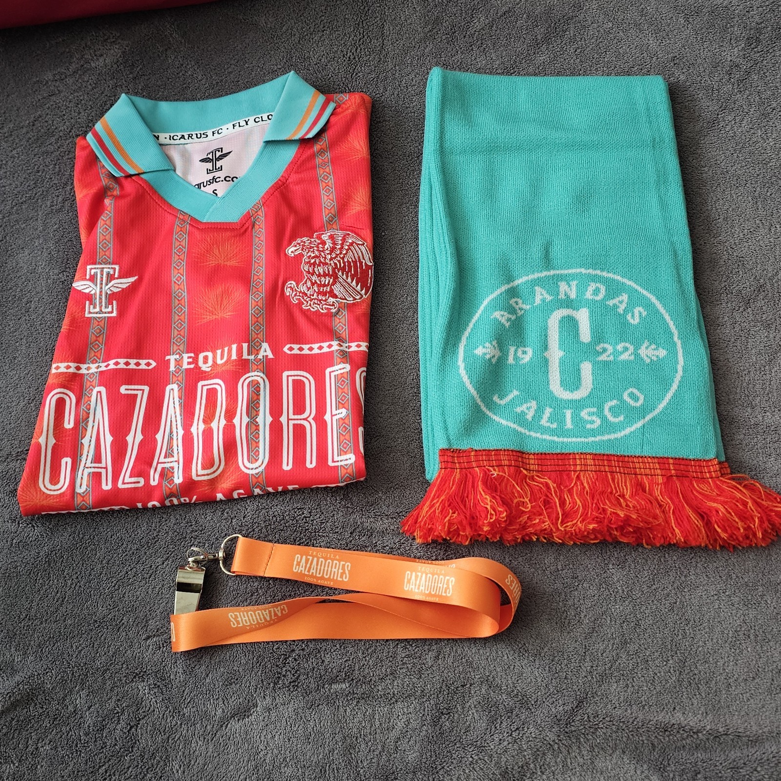 Cazadores Tequila LIMITED promo duffle bag, jersey (Small) and scarf Brand New!