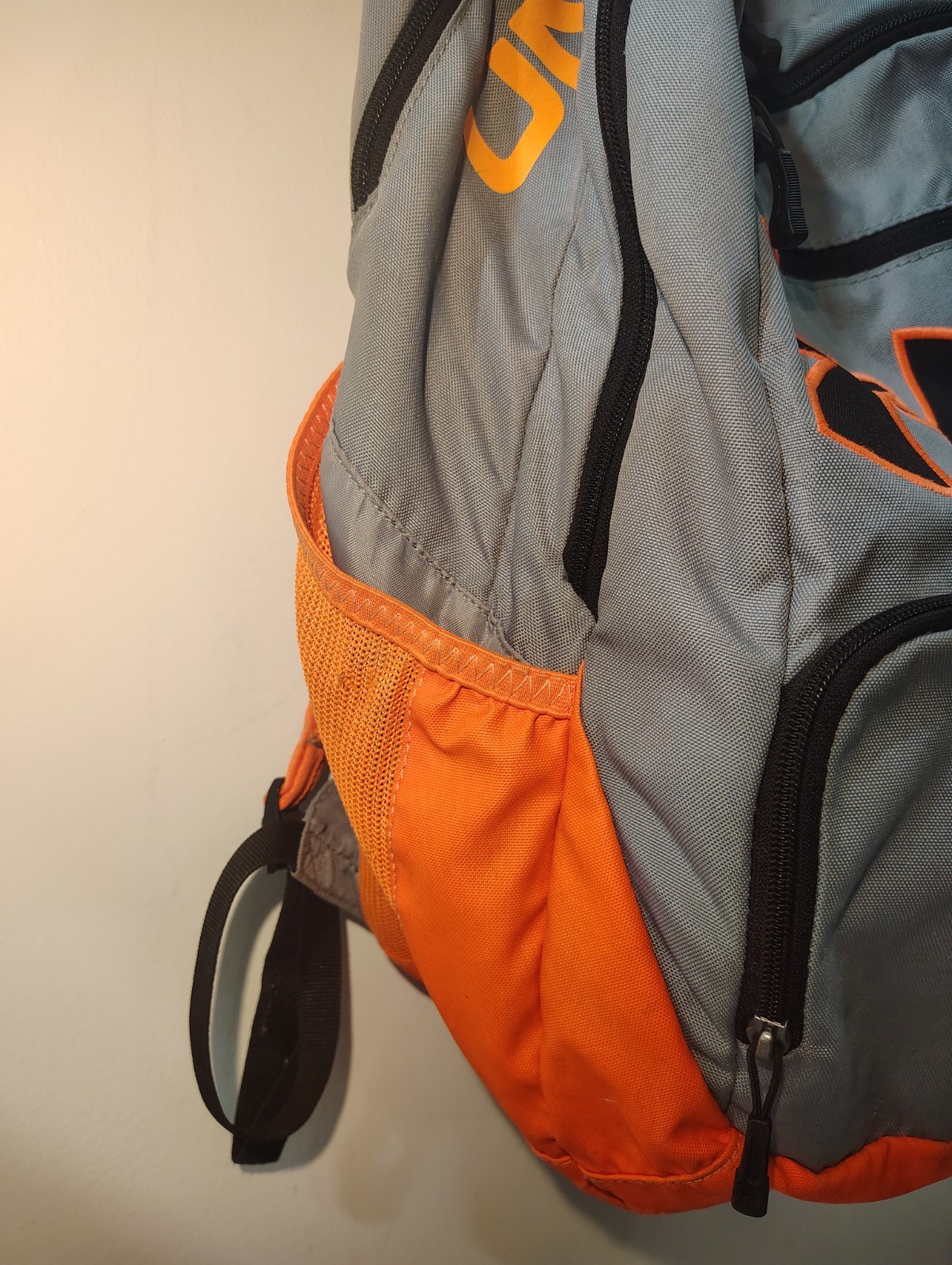 Under Armour X Storm Heatgear Orange Grey Large Size Strap Backpack GUC