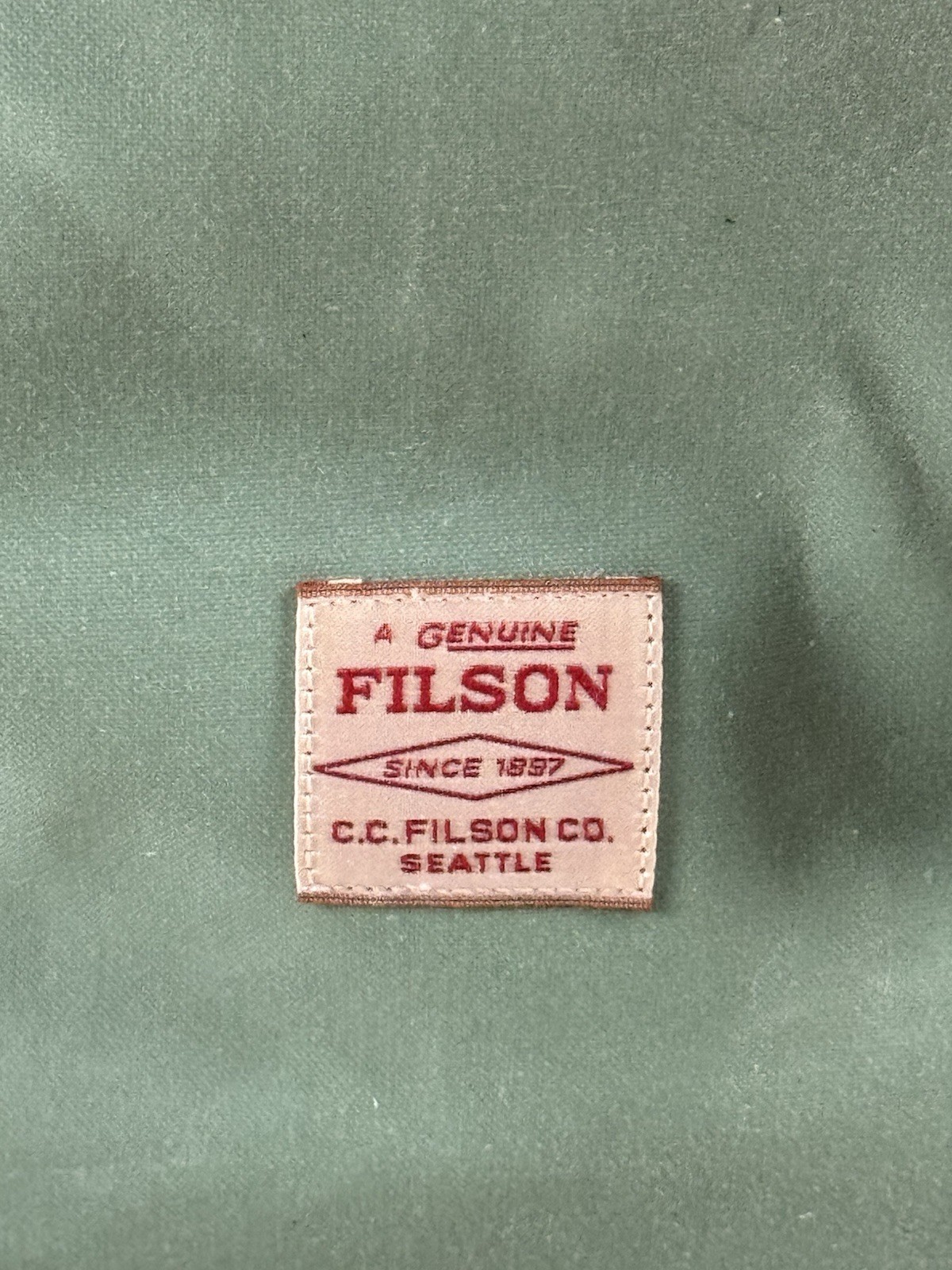 FILSON MEDIUM TIN CLOTH DUFFLE BAG GRANITE GREEN OS NWT