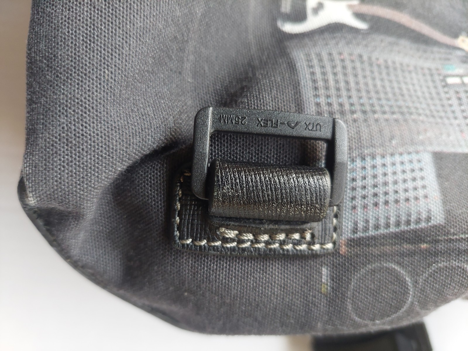 Paul Smith Mini Cooper Messenger Bag ” Good Condition “