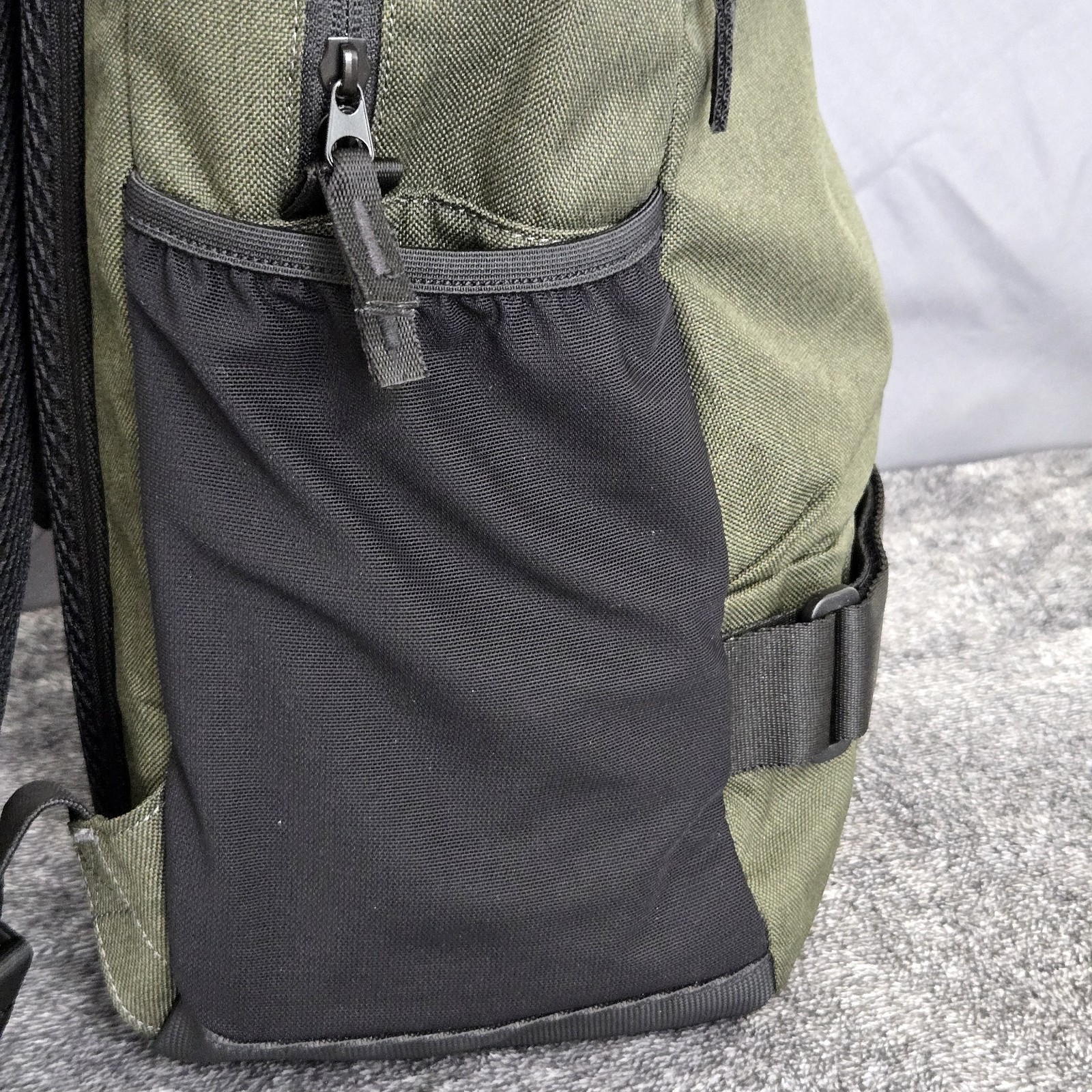 Oakley Transit Sport Backpack Green Utility Daypack 25L Outdoor Laptop Bag – EUC