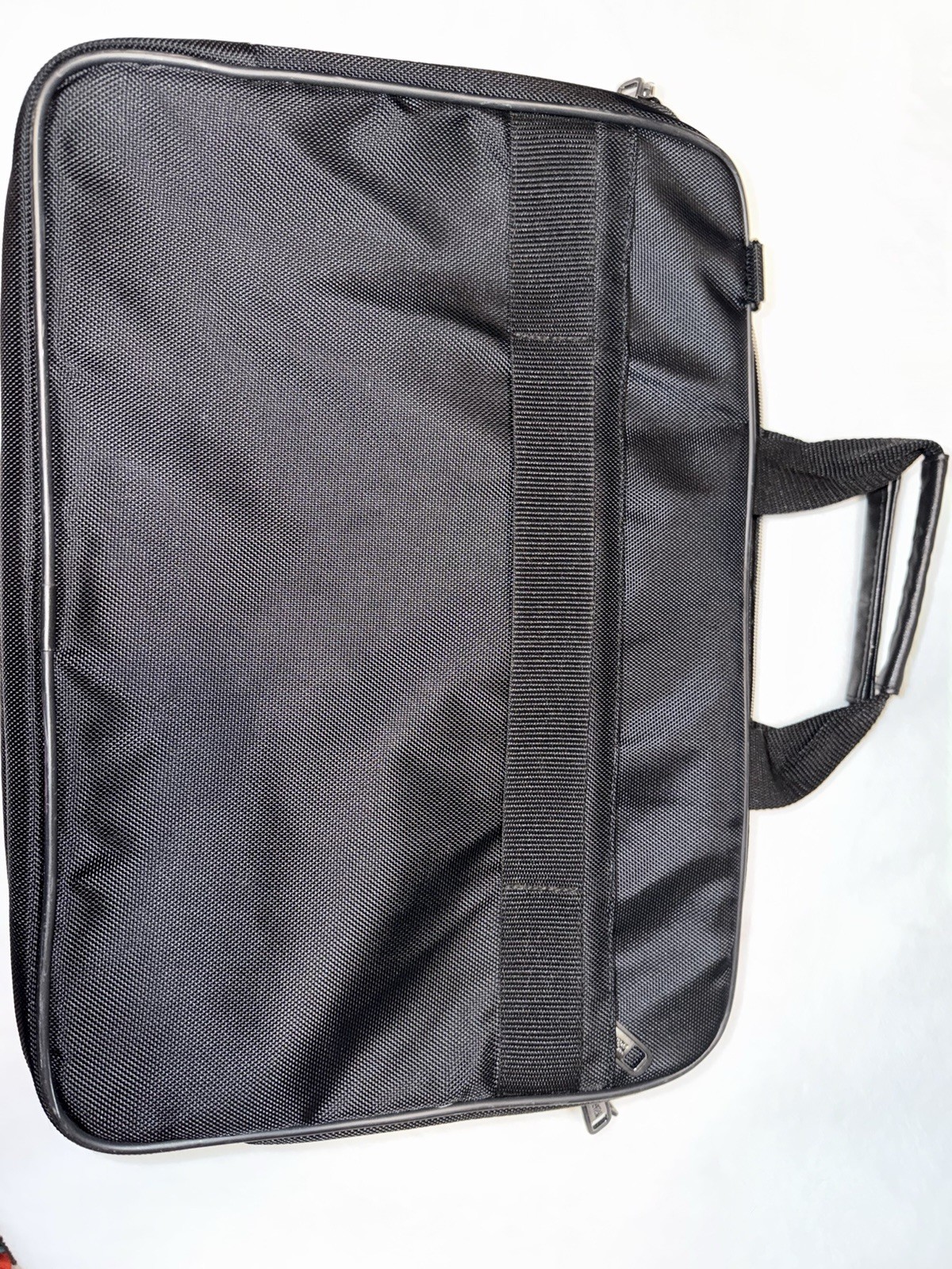 Kenneth Cole Reaction Black Laptop Bag Straps & Pockets – Measures 18″ L