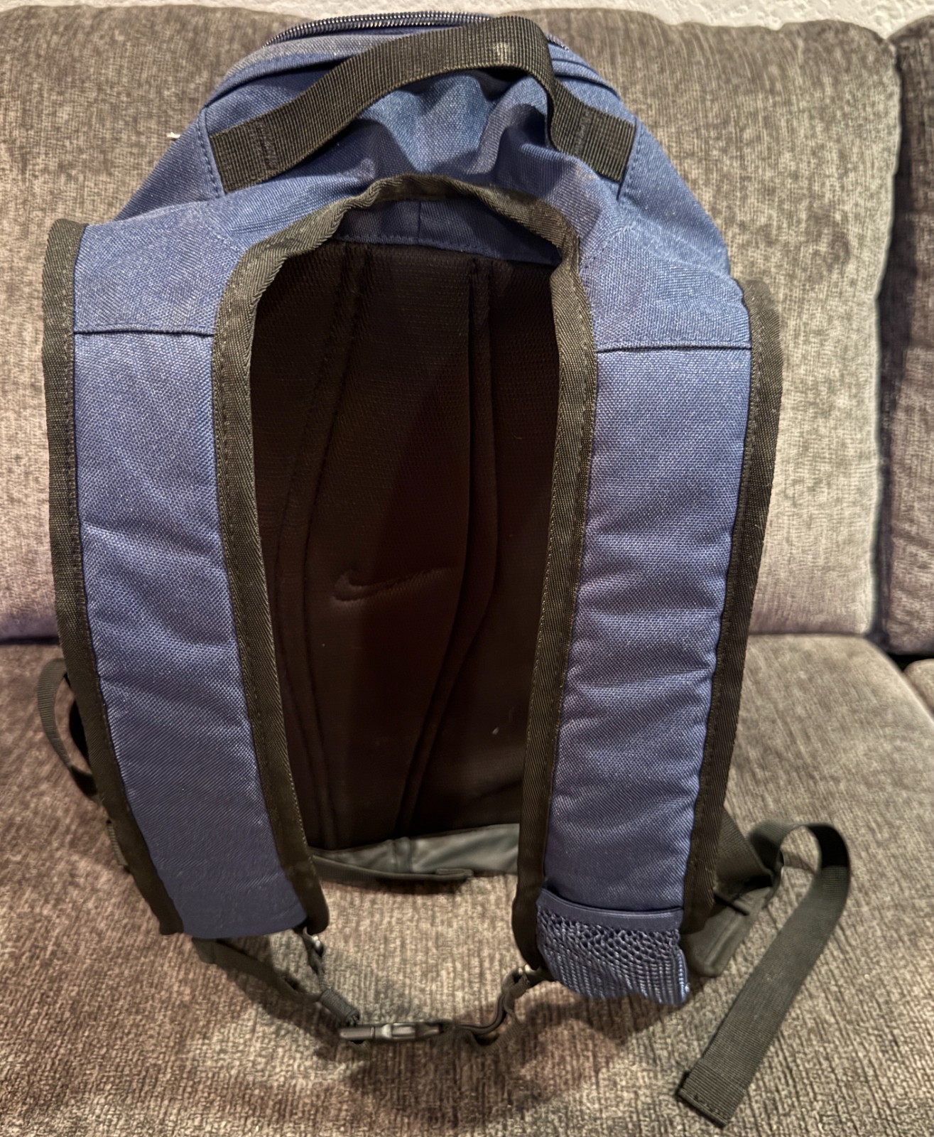 Nike SWOOSH Backpack Black Navy RN 56323 LOTS OF SPACE Pockets