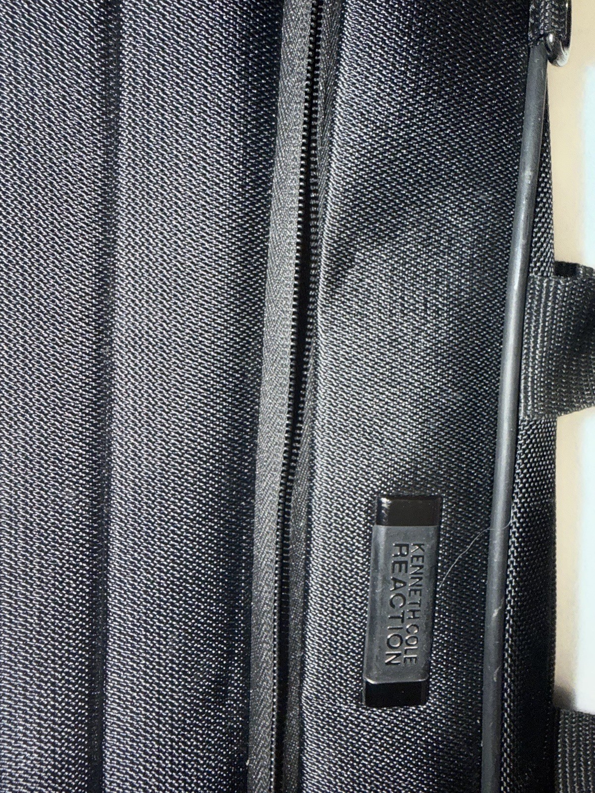 Kenneth Cole Reaction Black Laptop Bag Straps & Pockets – Measures 18″ L