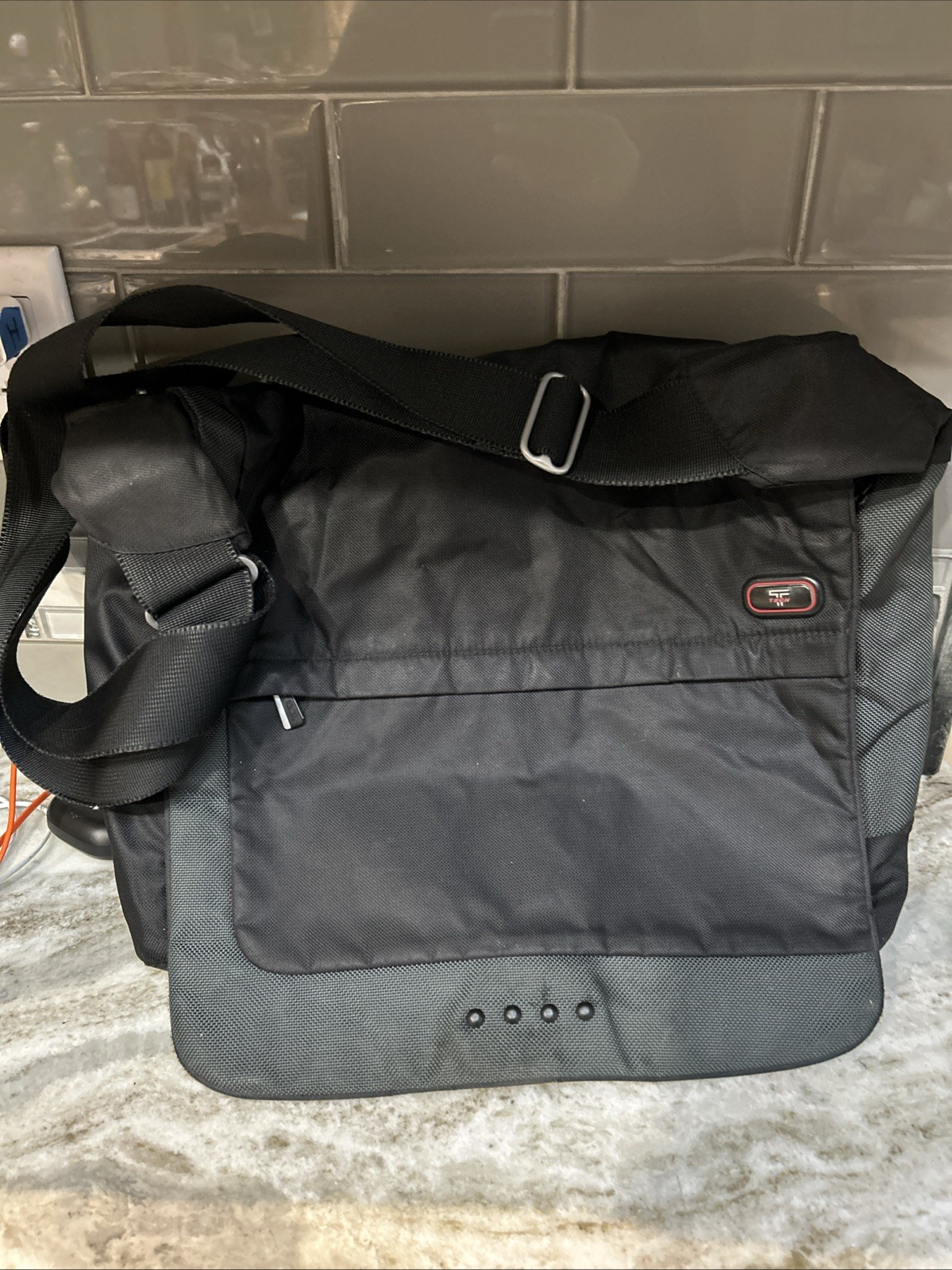 TUMI T-TECH MESSENGER Bag LAPTOP Briefcase Black Travel Padded Shoulder
