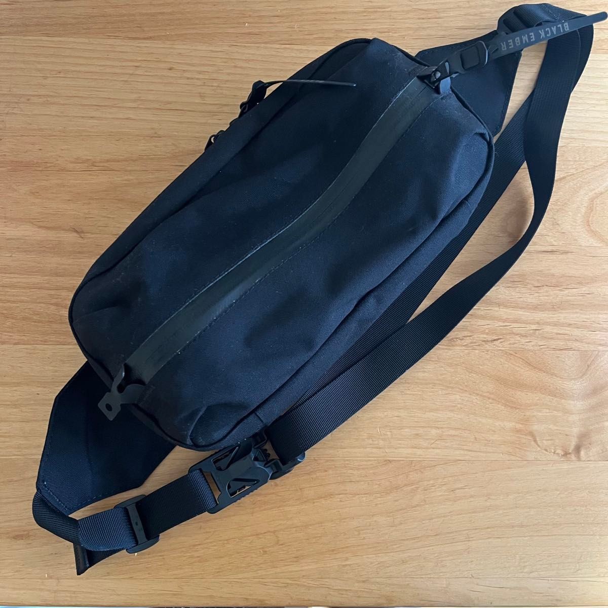 BLACK EMBER Tech Kit Sling Black Men’s Body Bag Used, Stylish, Durable