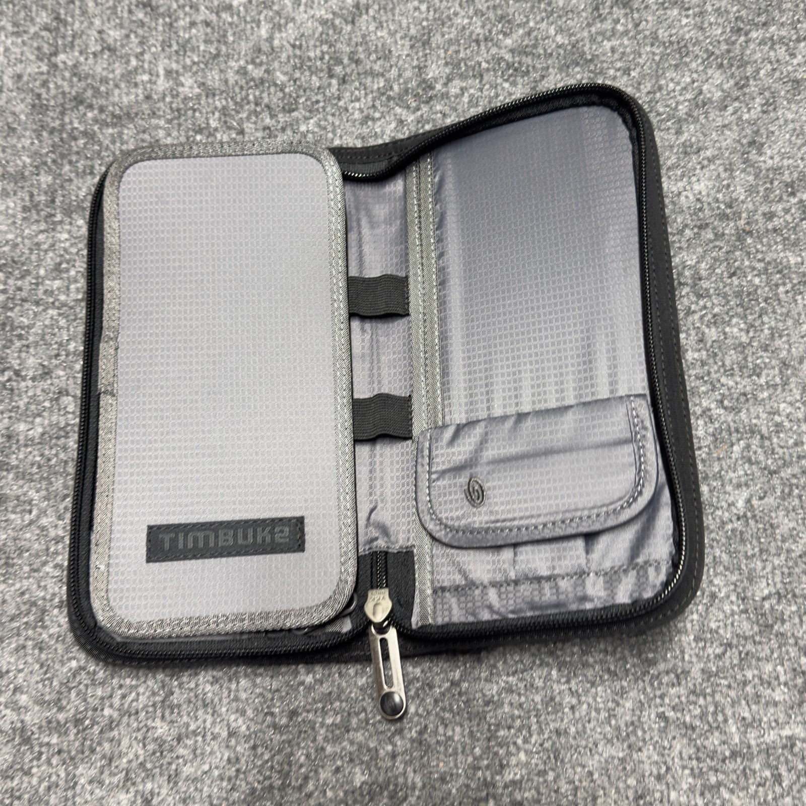 Timbuk2 Travel Passport Wallet Black Nylon Zipper 5″x10″