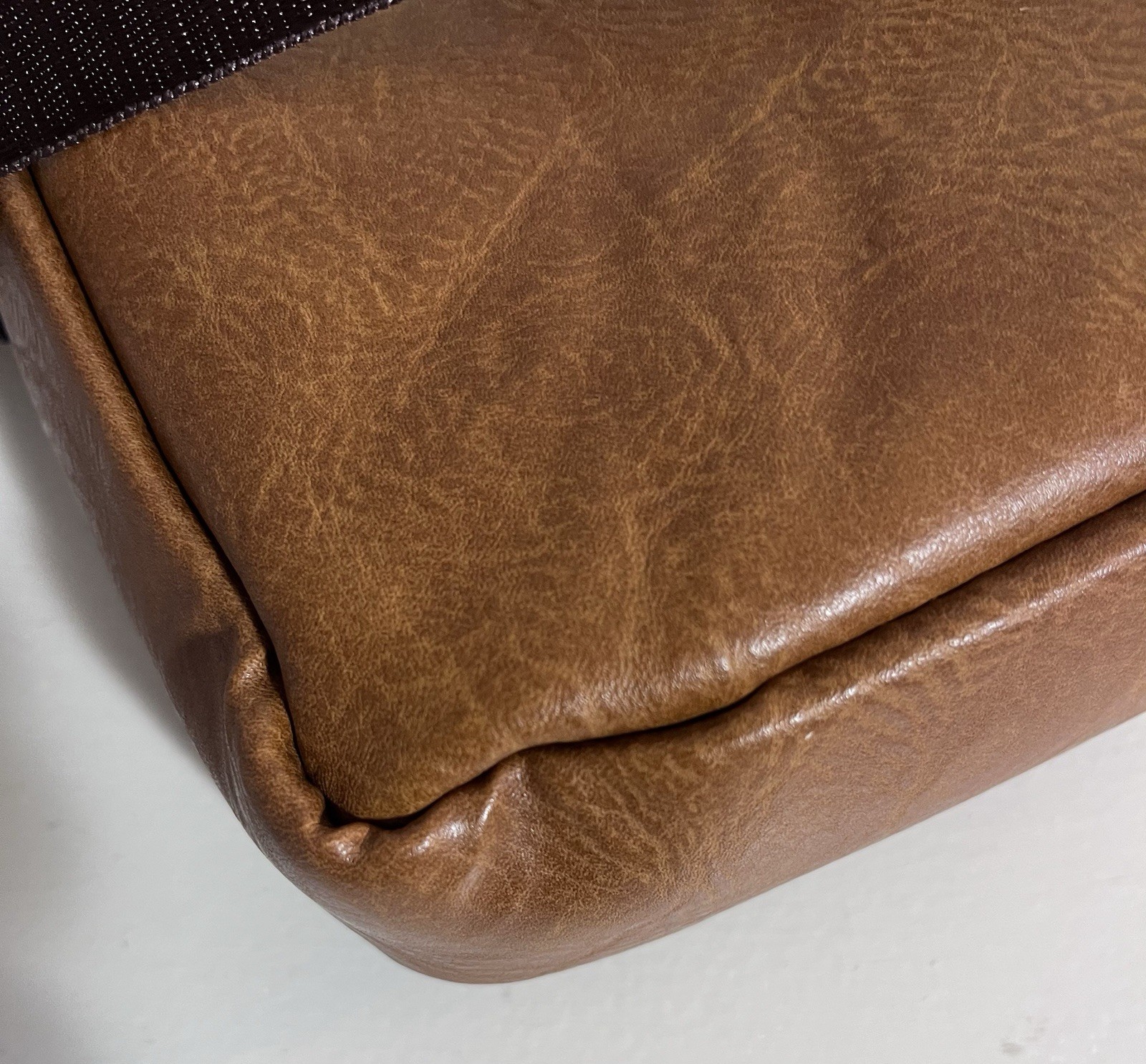 Weixier 10″ Crossbody Bag ~ Shoulder Messenger Bag
