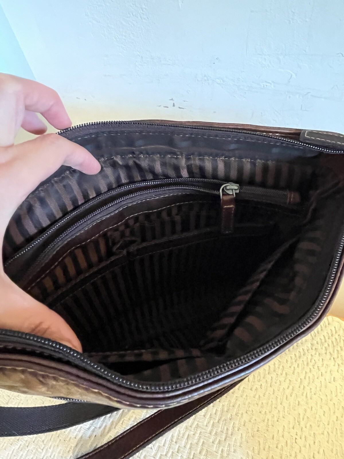 Jack Georges American Brand Buffalo Leather Voyager Crossbody Bag Brown