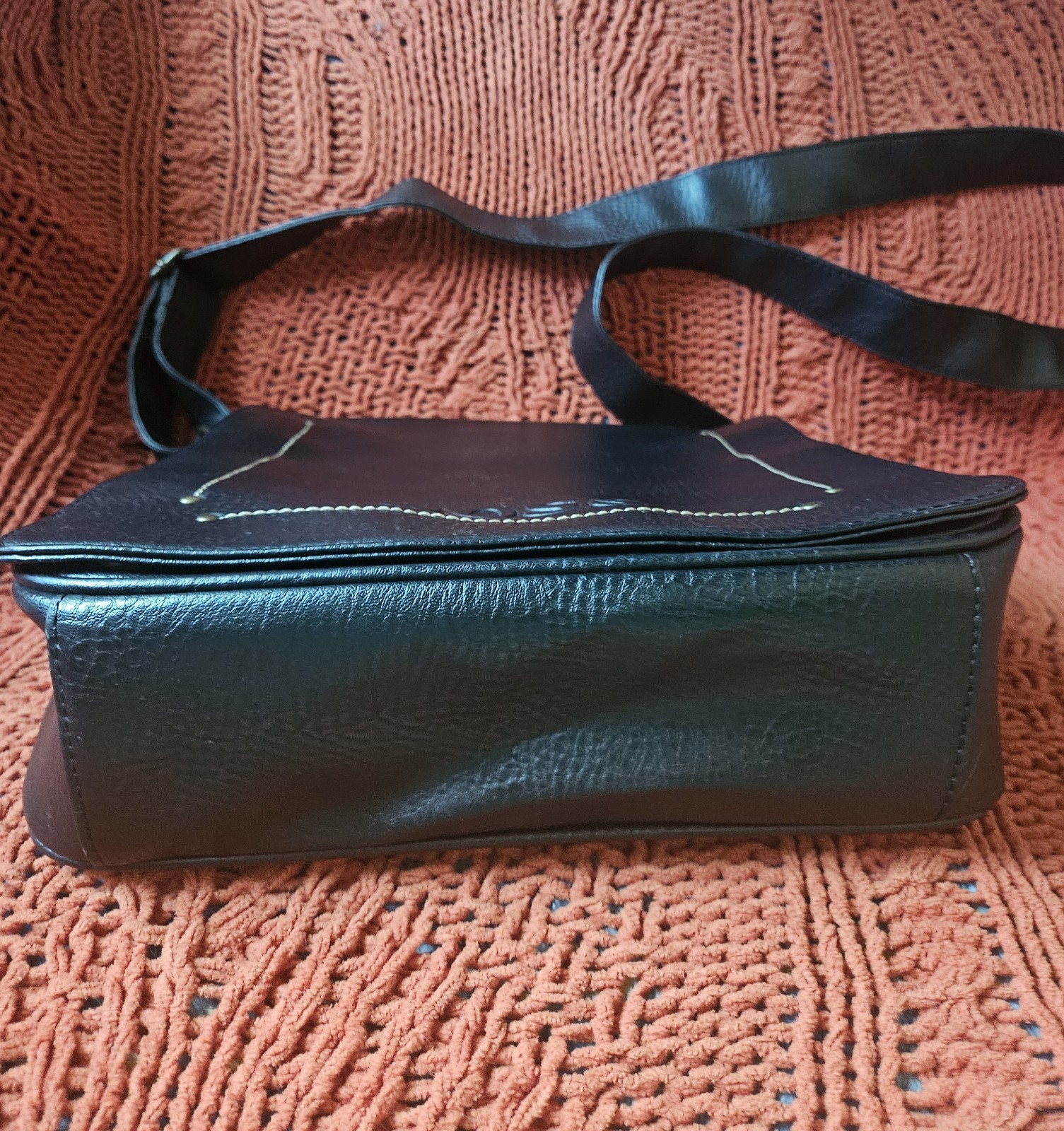 BOSS Black Messenger Crossbody Bag Adjustable Strap Magnetic Flap Zip Pockets